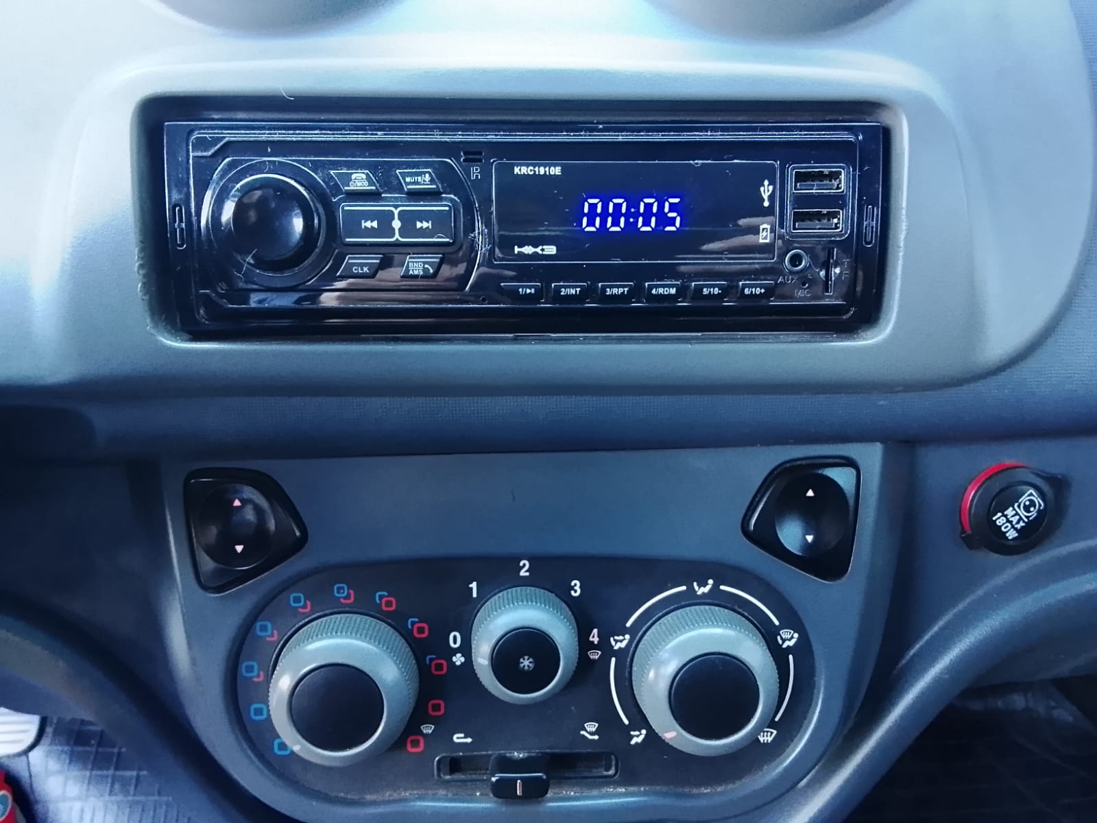 Fiat Fiorino Furgão Celeb. Evo 1.4 Flex 8V 2P - foto 9