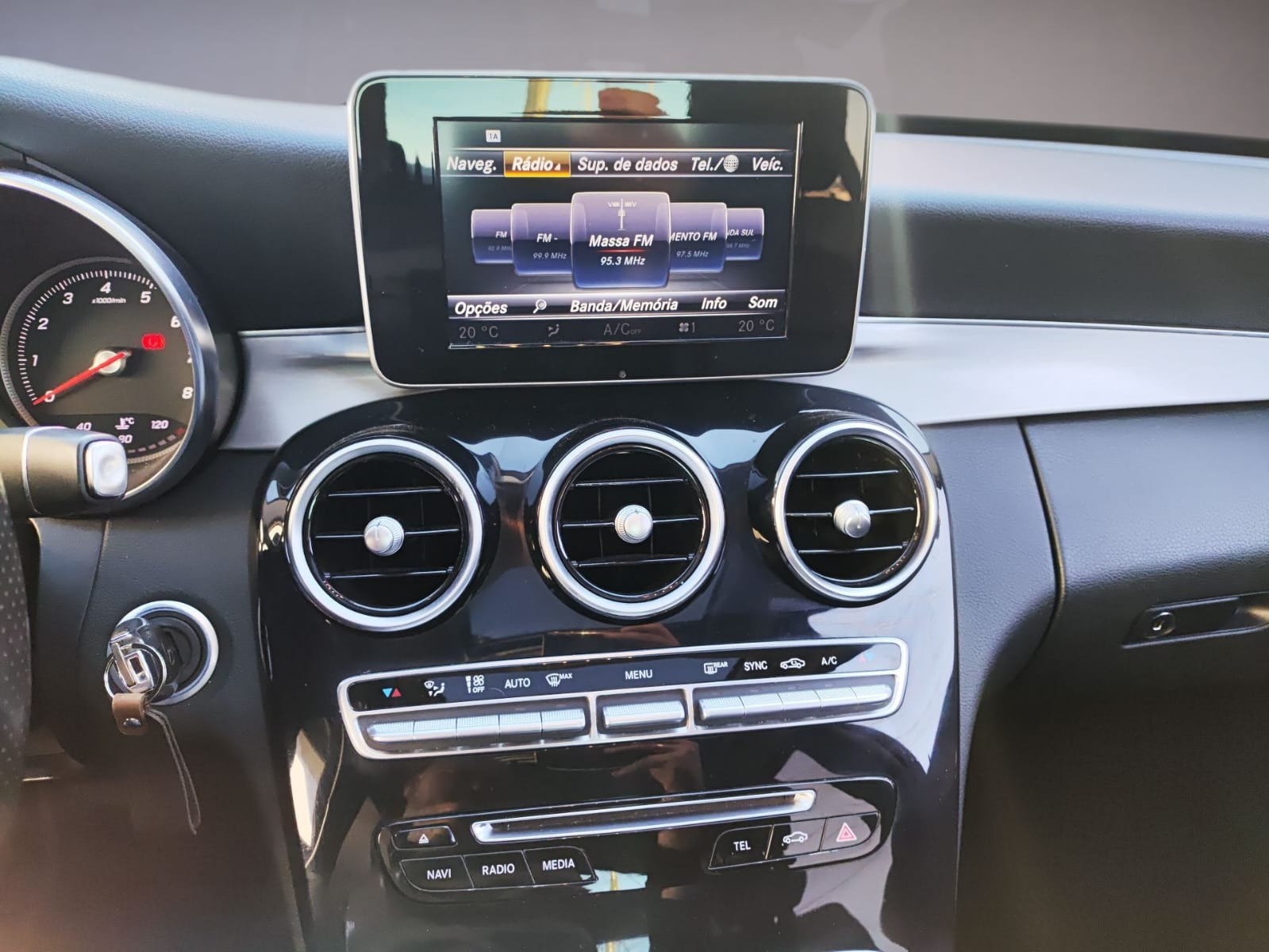 Mercedes-Benz Classe C C 200 C 200 Avantgarde 2.0 Tb 16V 184cv Aut. - foto 9