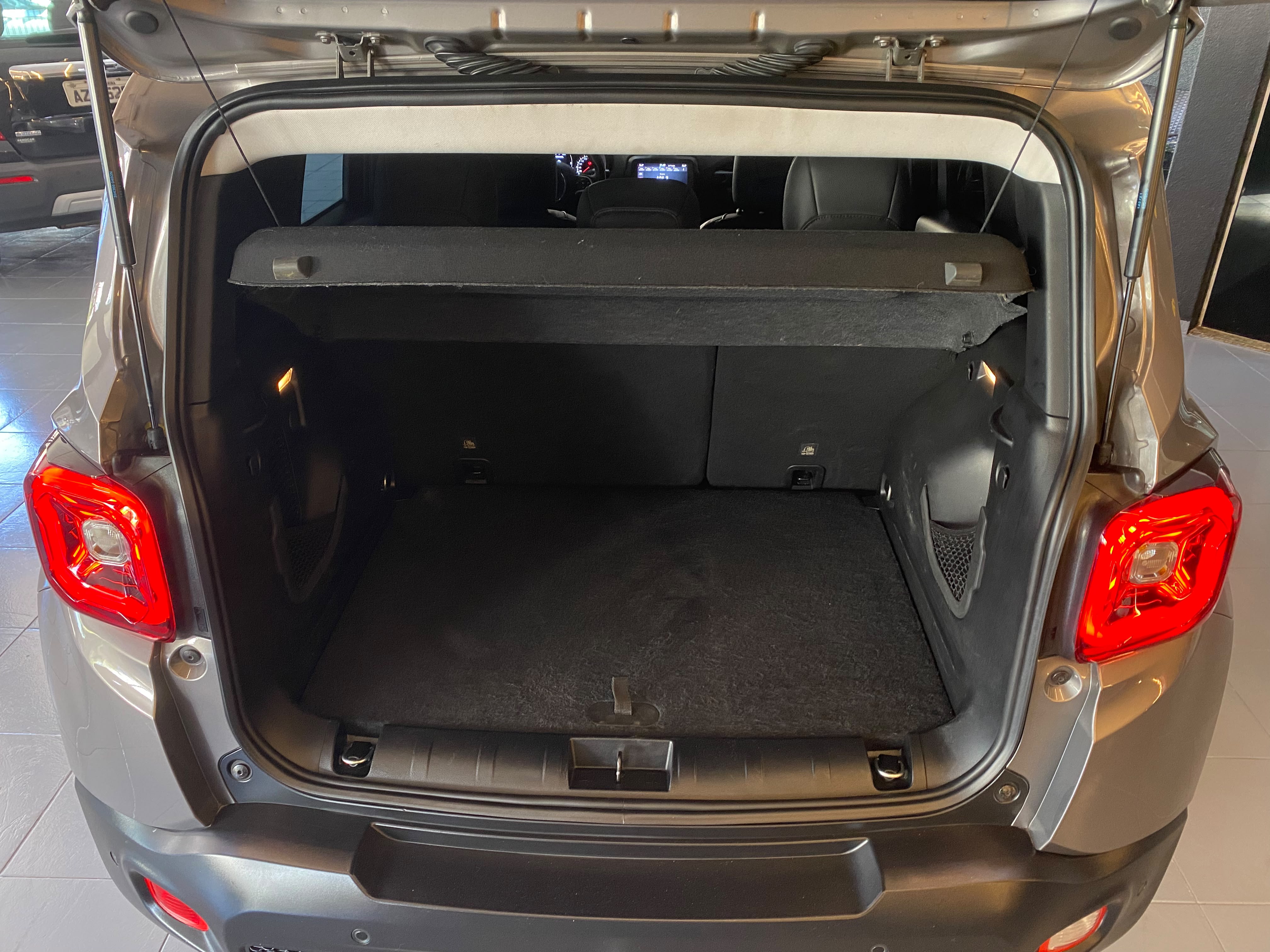 Jeep Renegade Longitude 1.8 4X2 Flex 16V Aut. - foto 10