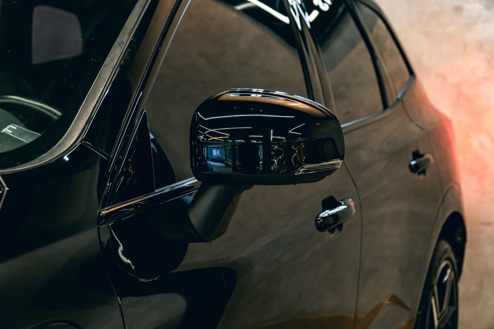 Volvo XC60 6.0 T 8 R Design 2.0 (híbrido) - foto 6