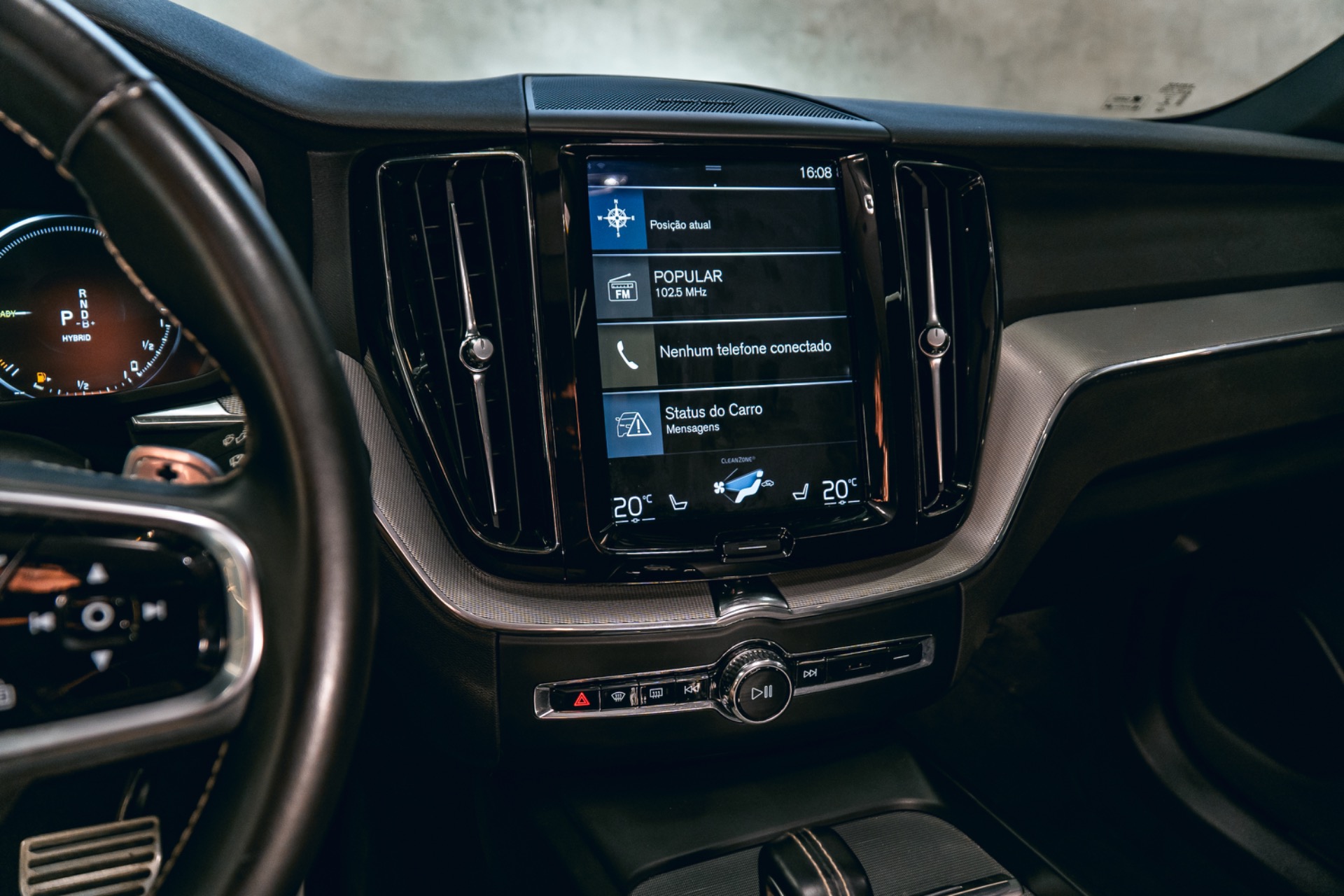 Volvo XC60 6.0 T 8 R Design 2.0 (híbrido) - foto 10