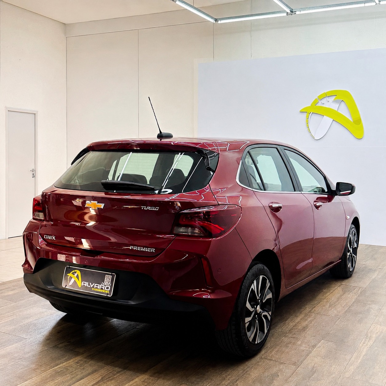 Chevrolet Onix Hatch Prem. 1.0 12V Tb Flex 5P Aut. - foto 4