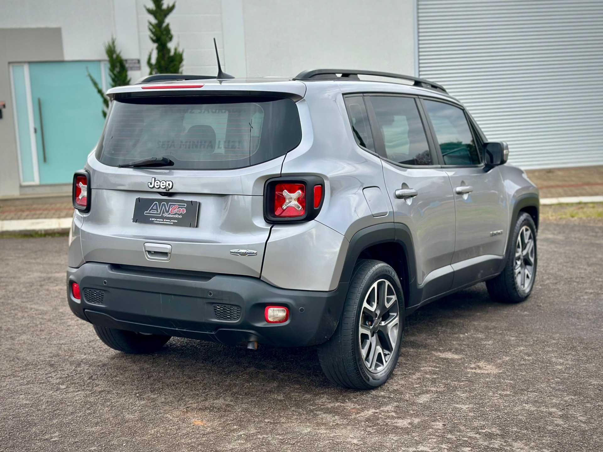 Jeep Renegade Longitude 1.8 4X2 Flex 16V Aut. - foto 6