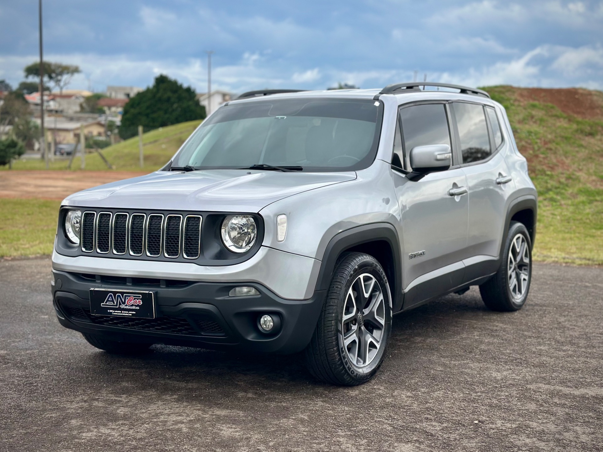 Jeep Renegade Longitude 1.8 4X2 Flex 16V Aut. - foto 3