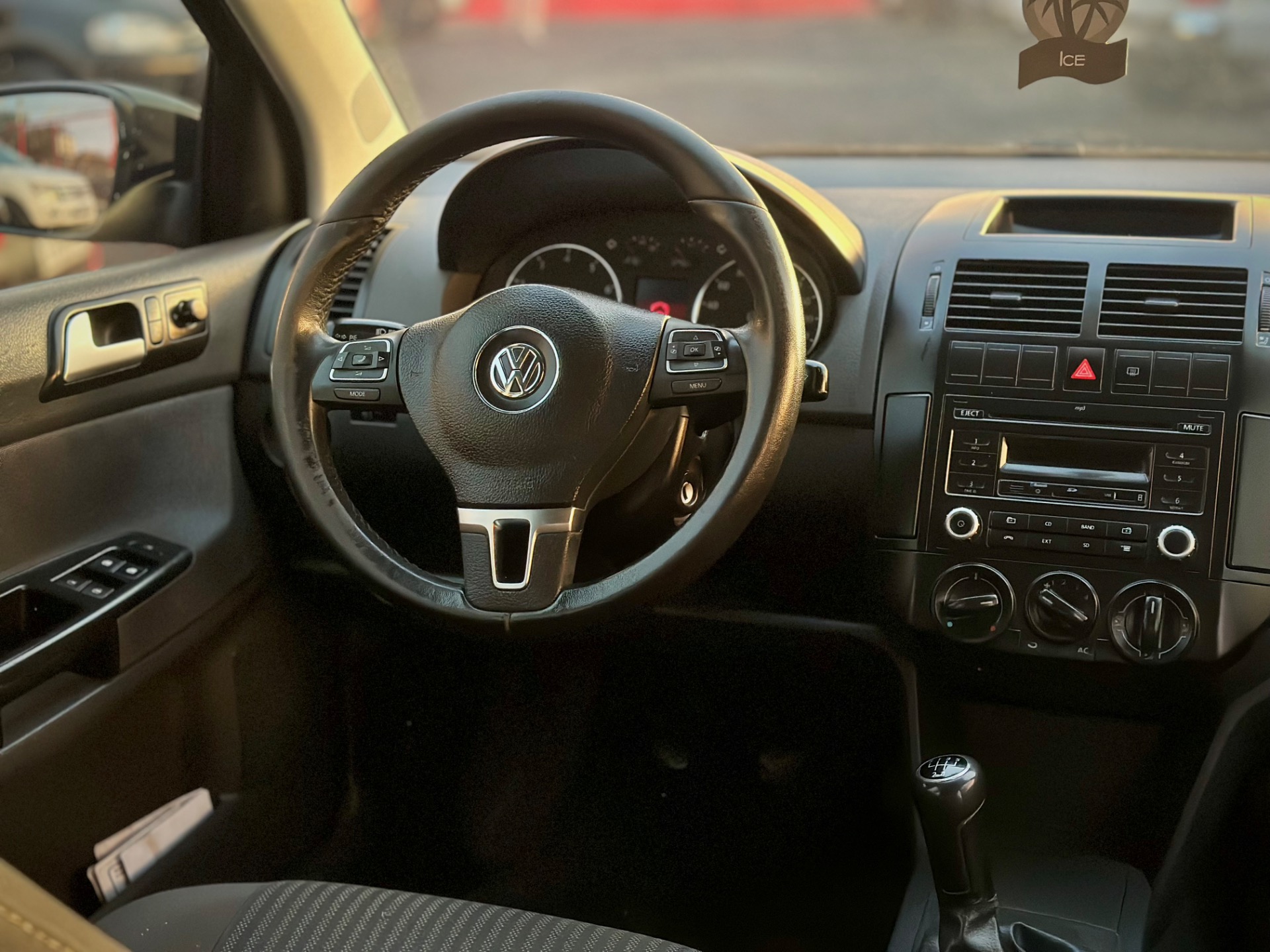 Volkswagen Polo 1.6 Mi S.ouro 1.6 Mi Tot.flex 8V 5P - foto 7