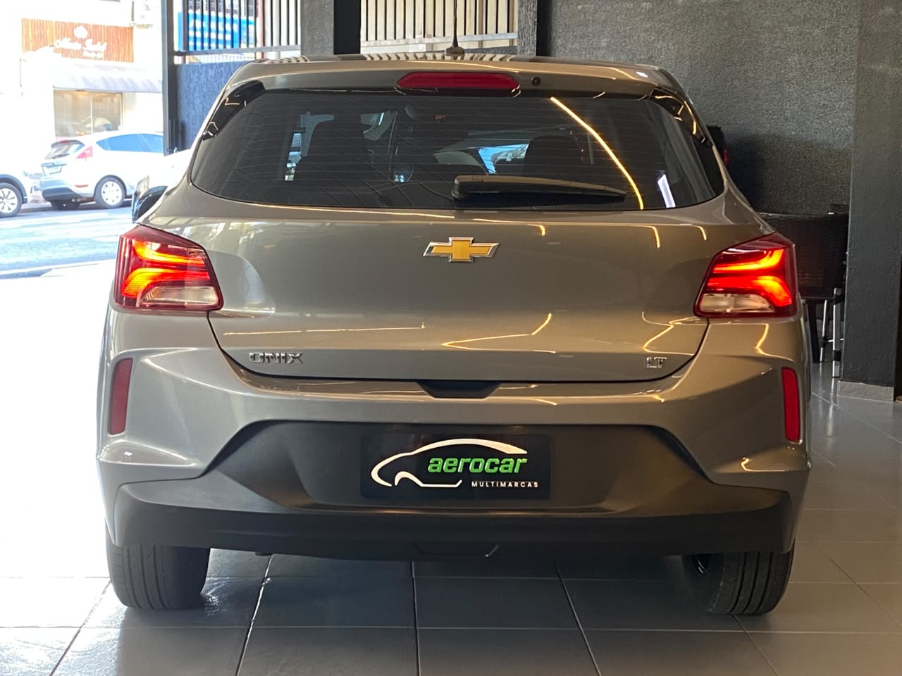 Chevrolet Onix Hatch LT 1.0 12V Flex 5P Mec. - foto 5
