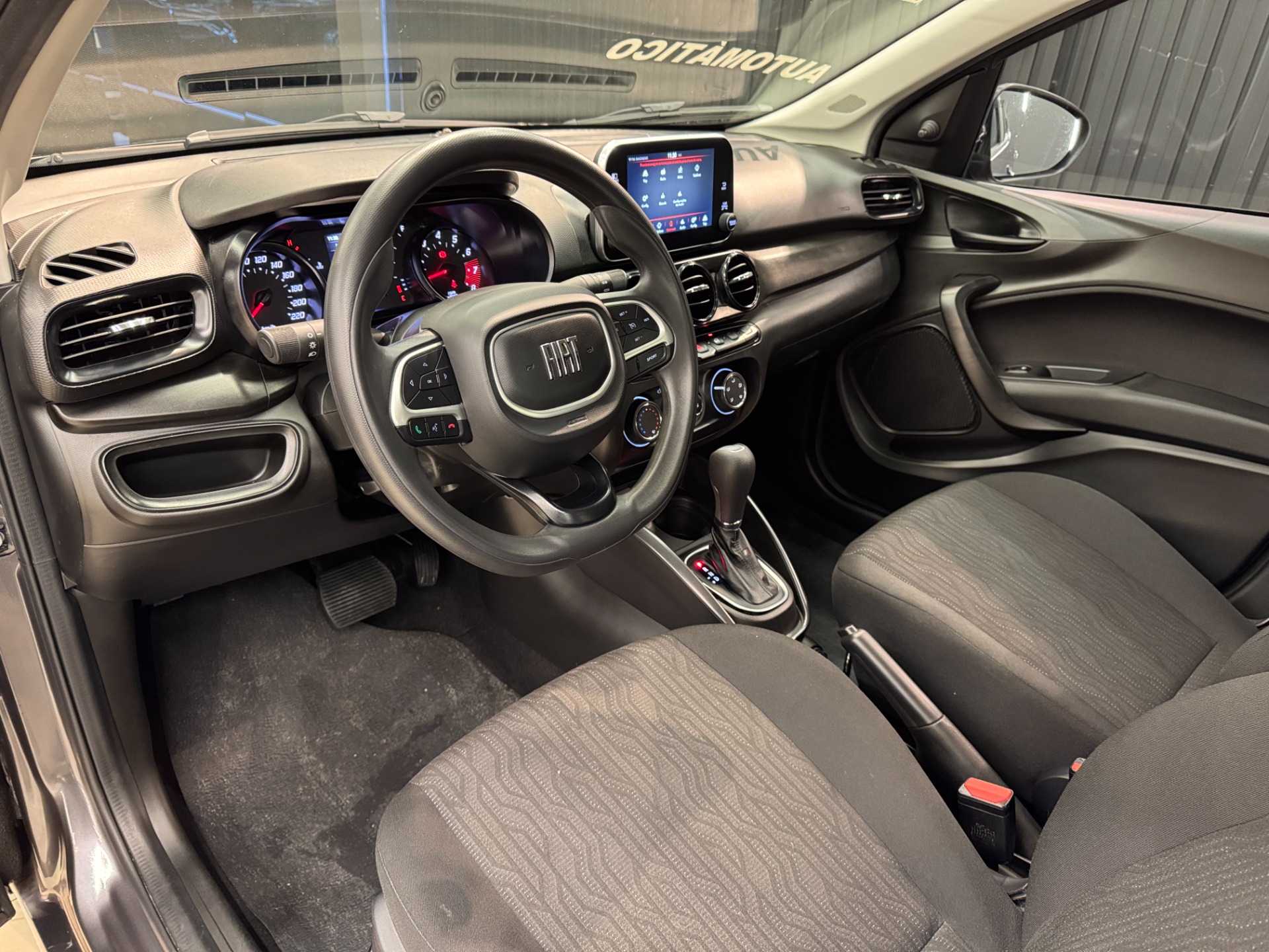Fiat Cronos Drive 1.3 8V Flex Aut. - foto 14