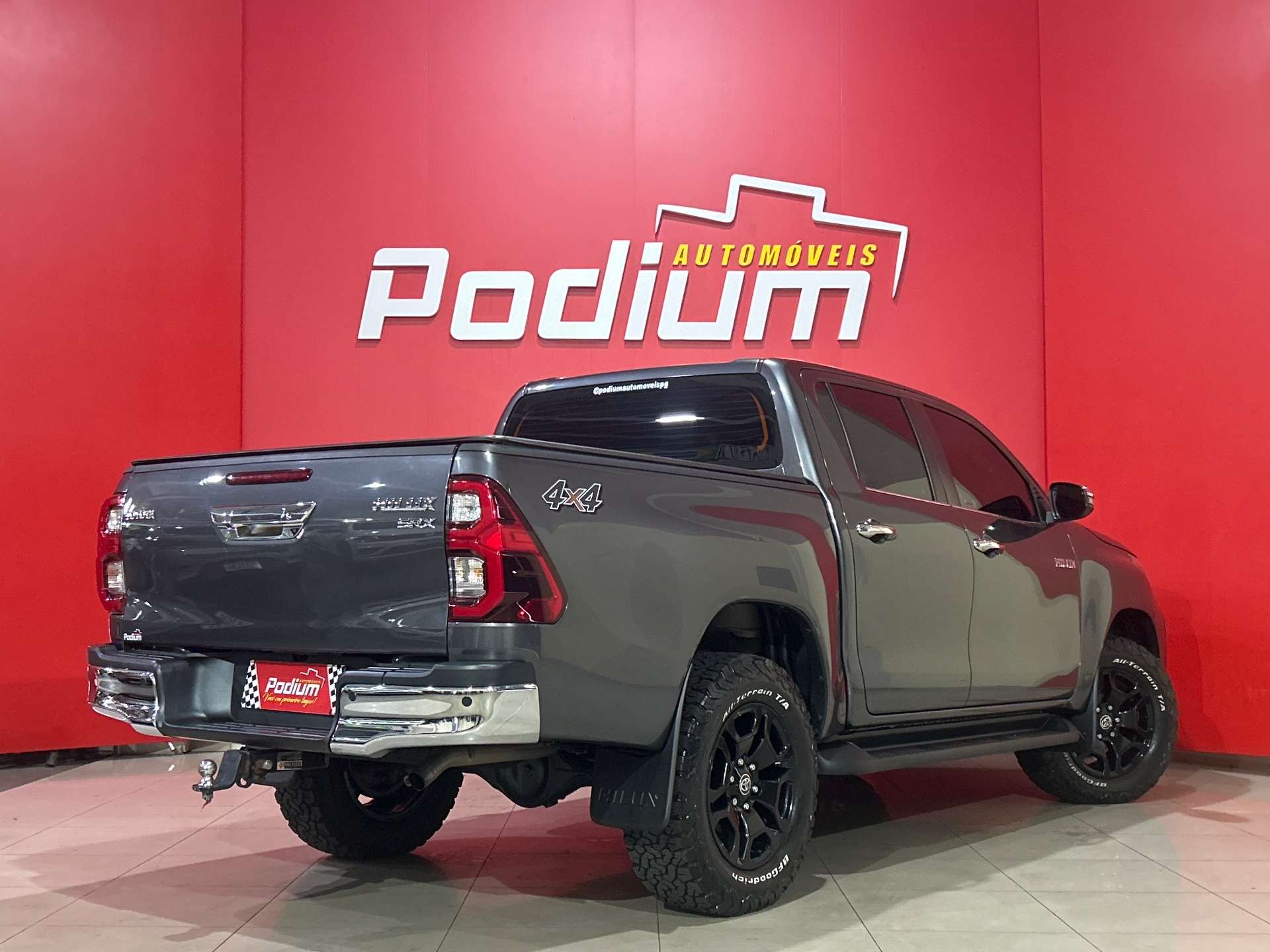 Toyota Hilux Cd Srx 4X4 2.8 TDI 16V Diesel Aut. - foto 3