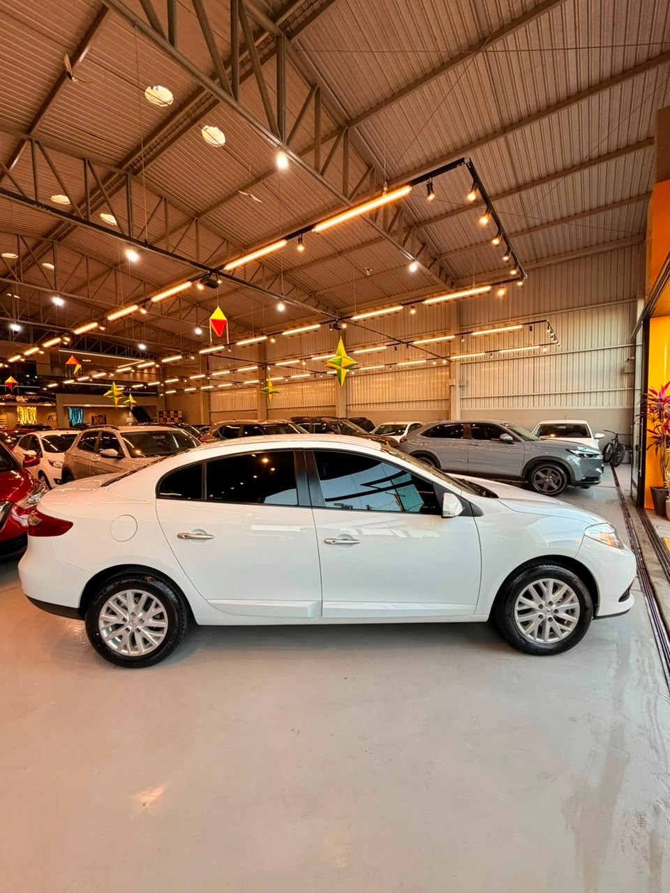 Renault FLUENCE Sed. Dynamique 2.0 16V Flex Aut. - foto 8