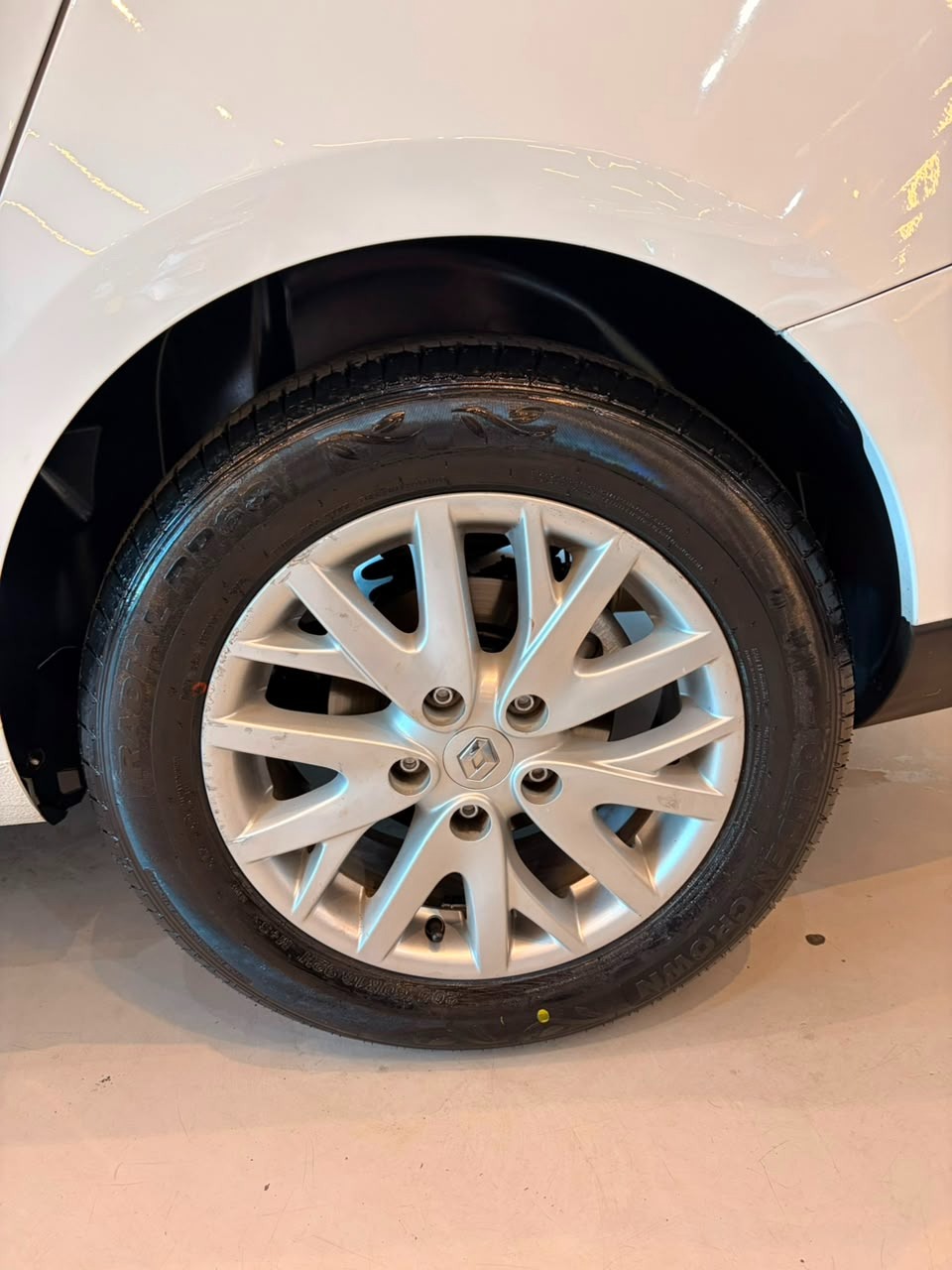 Renault FLUENCE Sed. Dynamique 2.0 16V Flex Aut. - foto 10