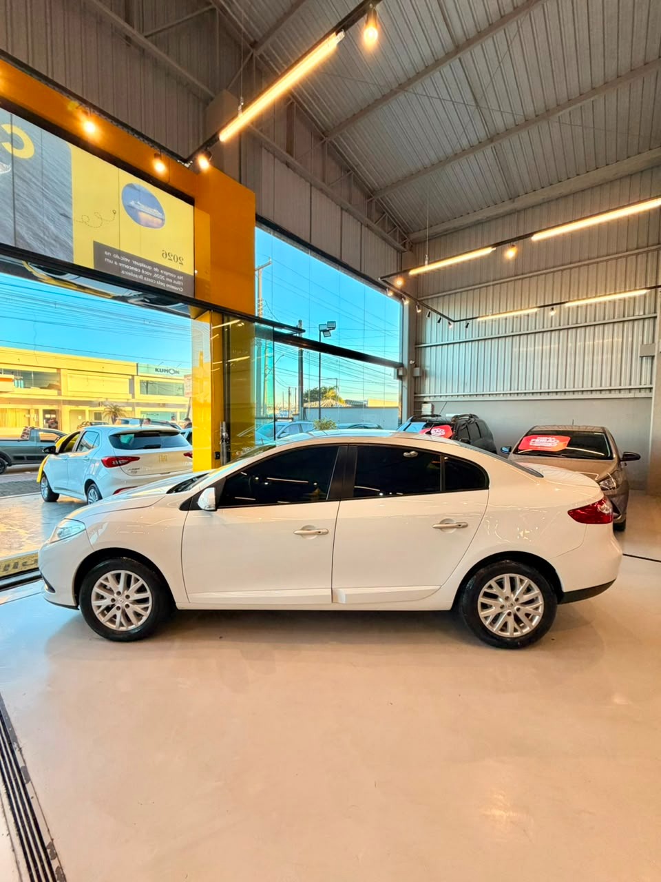 Renault FLUENCE Sed. Dynamique 2.0 16V Flex Aut. - foto 7