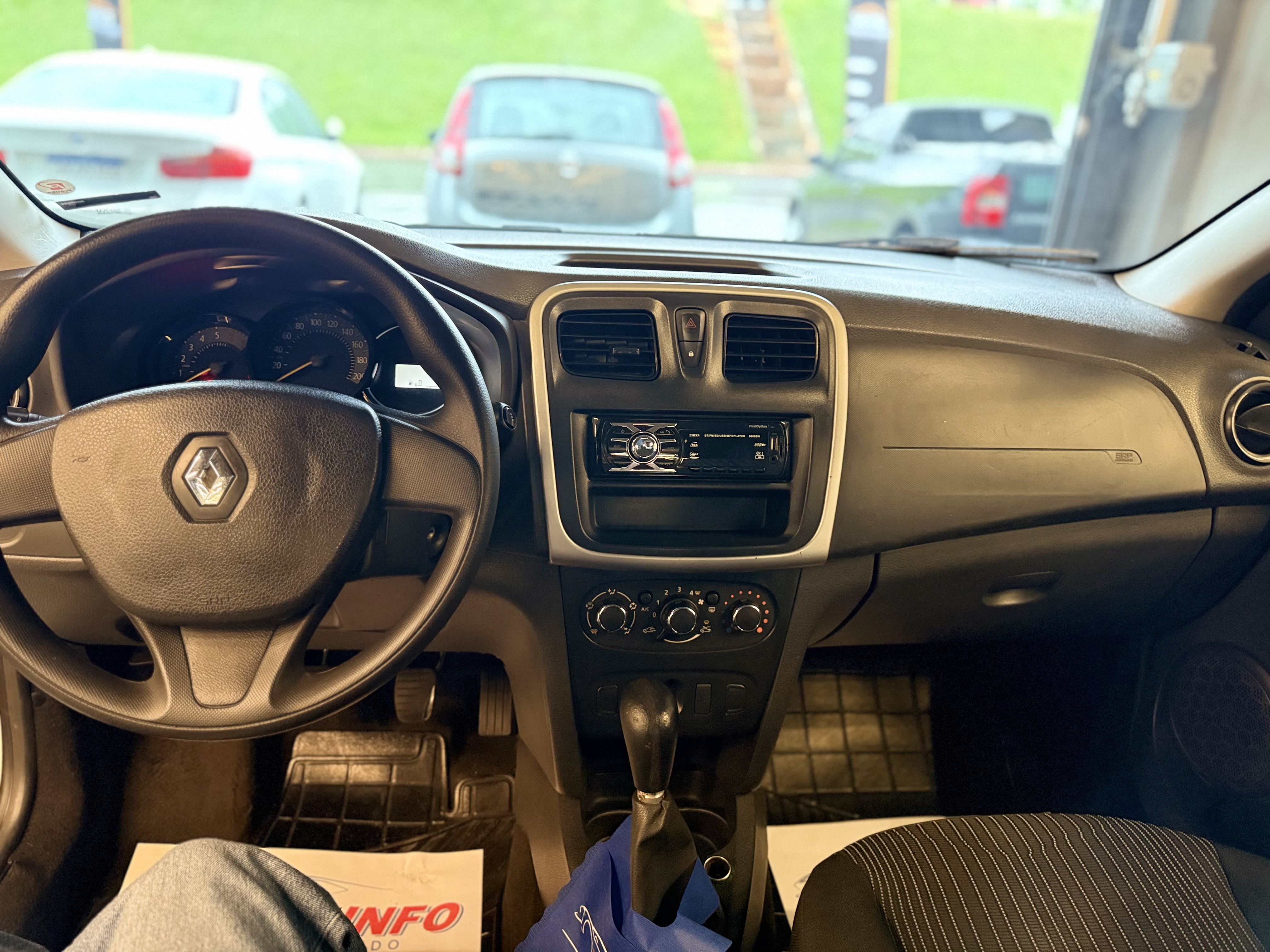 Renault Sandero Authentique Flex 1.0 12V 5P - foto 4