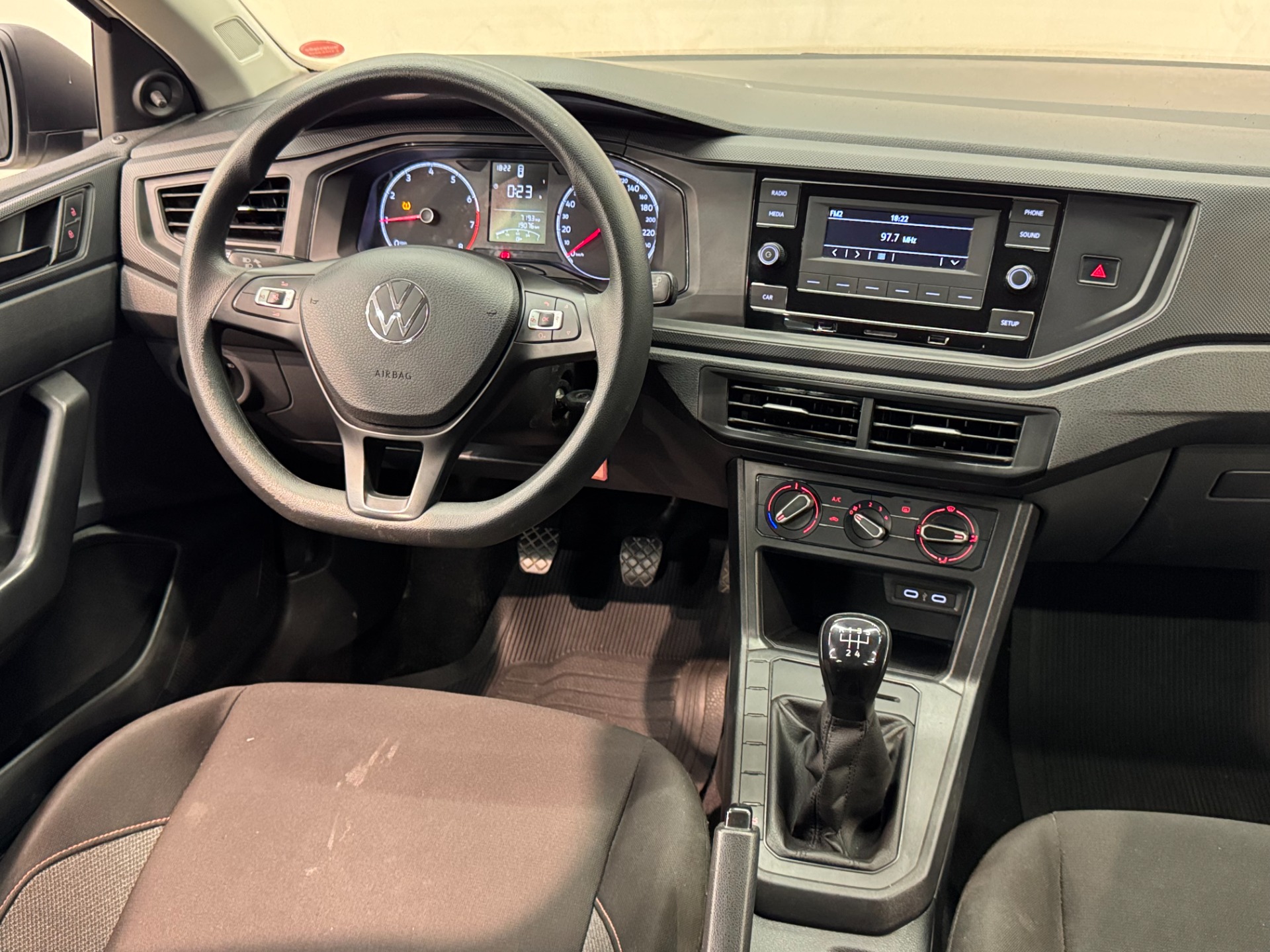 Volkswagen Polo Track 1.0 Flex 12V 5P - foto 8