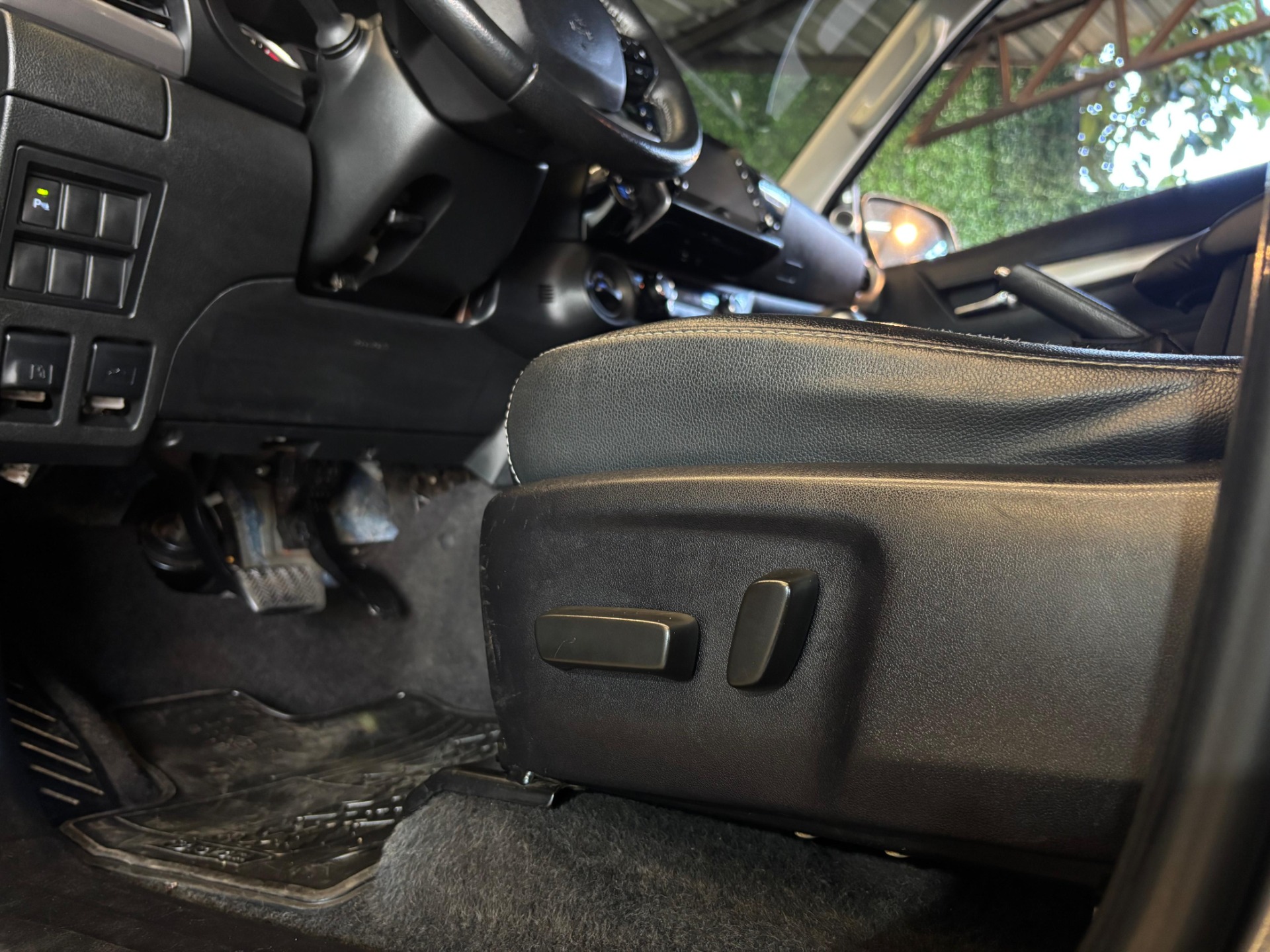 Toyota Hilux Cd Srx 4X4 2.8 TDI 16V Diesel Aut. - foto 20