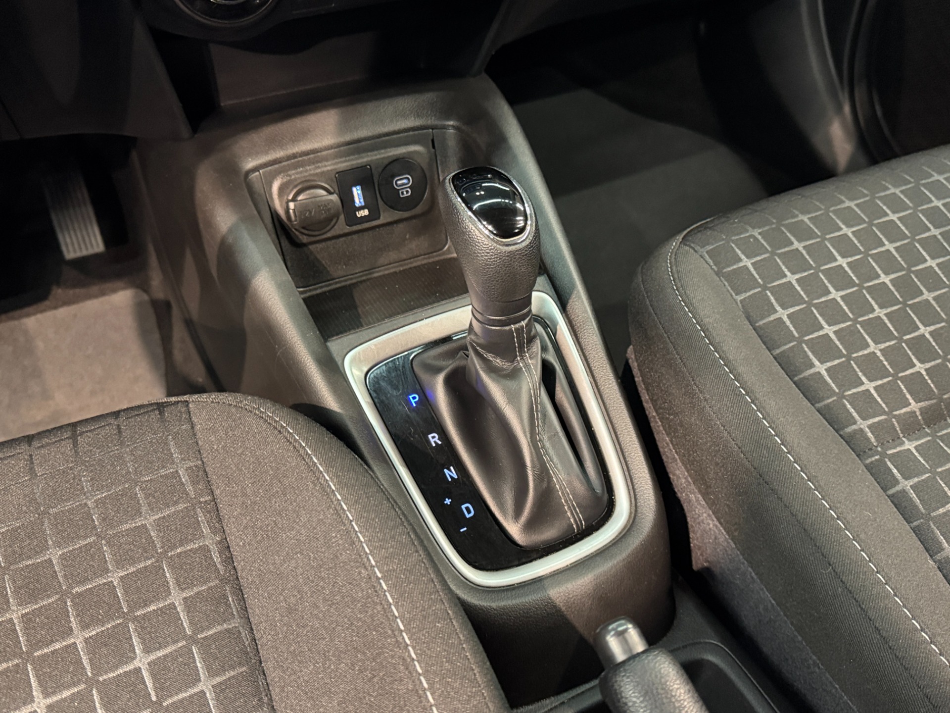 Hyundai HB20 Comfort 1.0 Tb Flex 12V Automático - foto 13