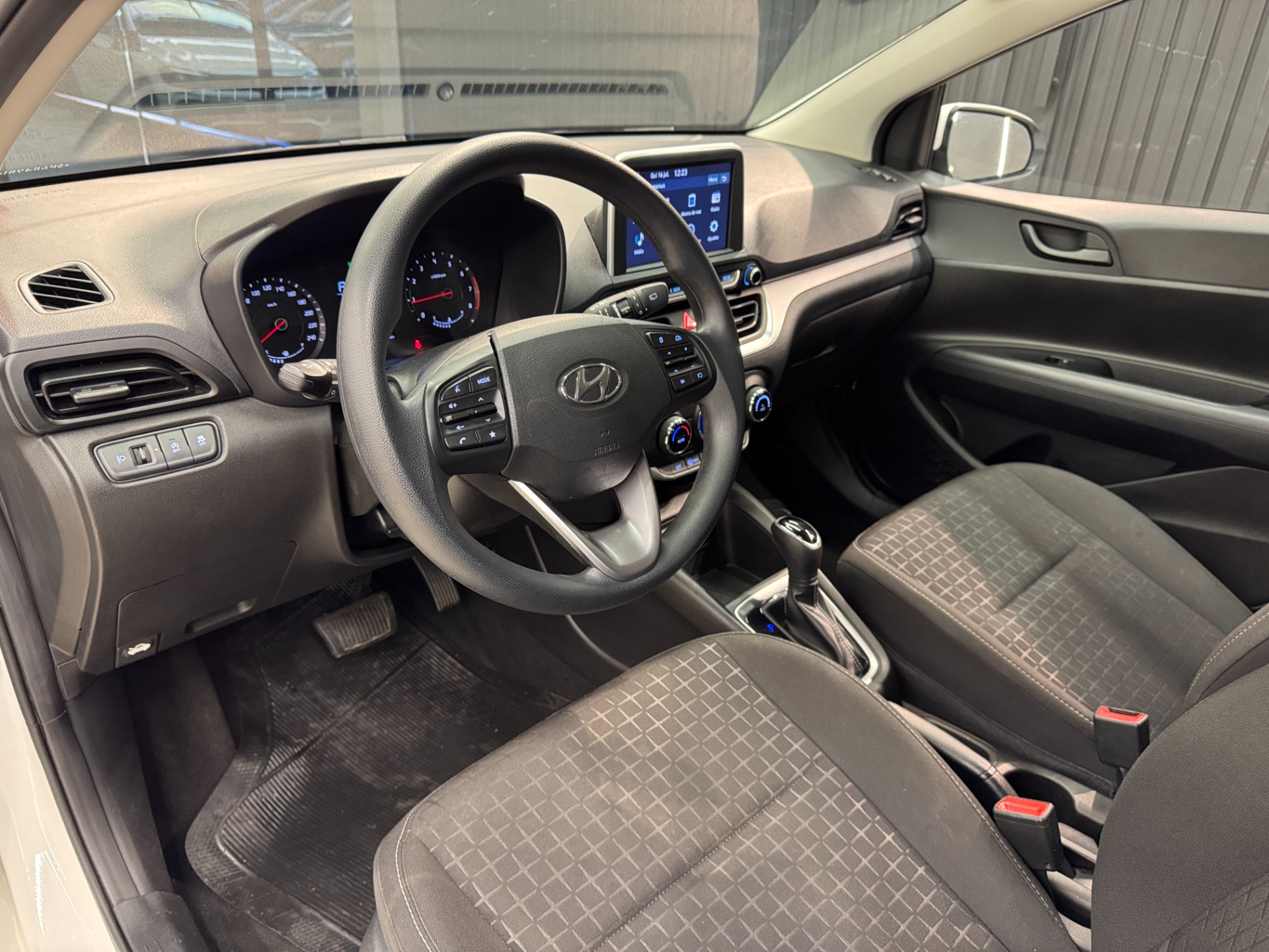Hyundai HB20 Comfort Plus 1.0 Tb Flex 12V Aut. - foto 14
