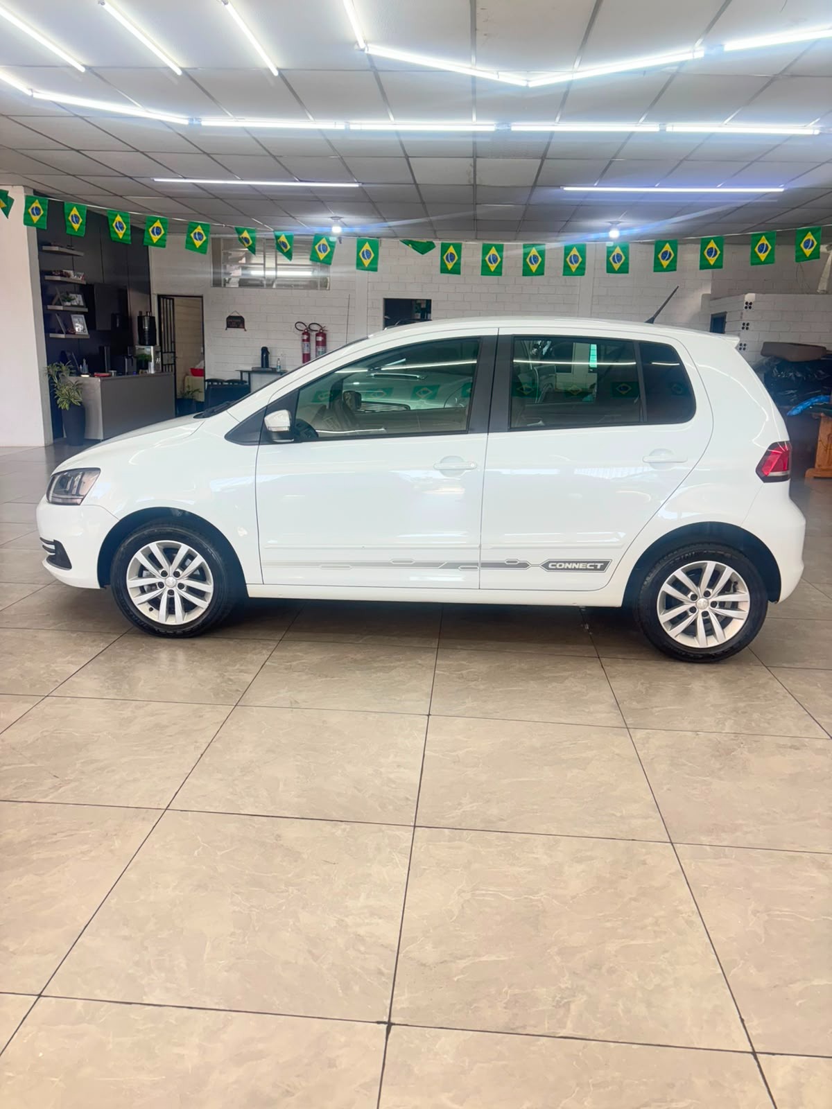 Volkswagen Fox Connect I Motion 1.6 Flex 8V 5P - foto 9