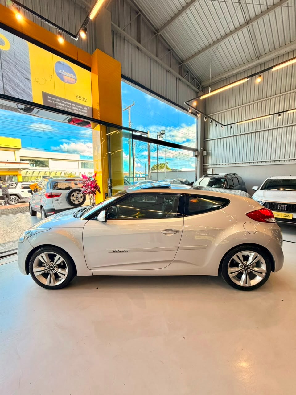 Hyundai Veloster 1.6 16V 140cv Aut. - foto 7