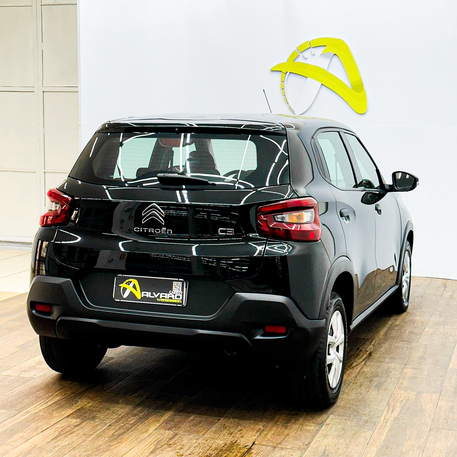 Citroën C3 Live Pack 1.0 Flex 6V 5P Mec. - foto 4