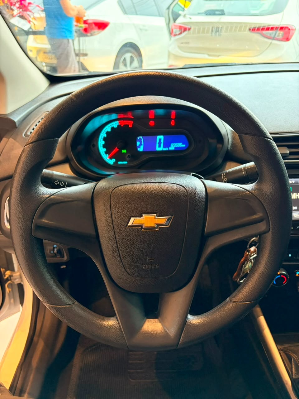 Chevrolet Onix Hatch LT 1.4 8V Flexpower 5P Mec. - foto 8