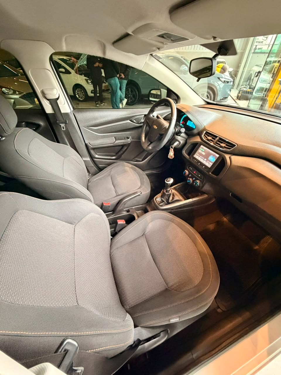 Chevrolet Onix Hatch LT 1.4 8V Flexpower 5P Mec. - foto 3
