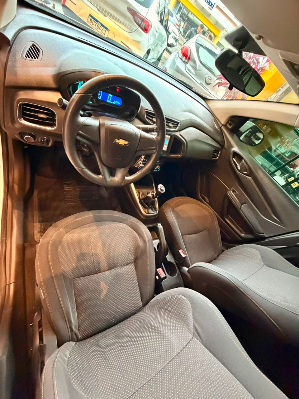 Chevrolet Onix Hatch LT 1.4 8V Flexpower 5P Mec. - foto 4