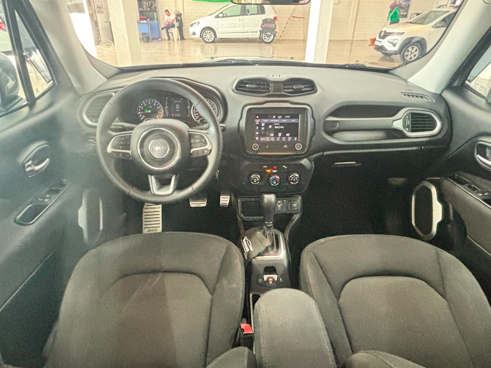 Jeep Renegade Sport 1.8 4X2 Flex 16V Aut. - foto 10