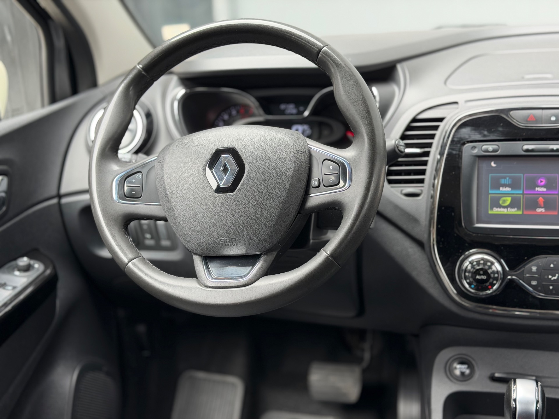 Renault Captur Intense 1.6 16V Flex 5P Aut. - foto 6
