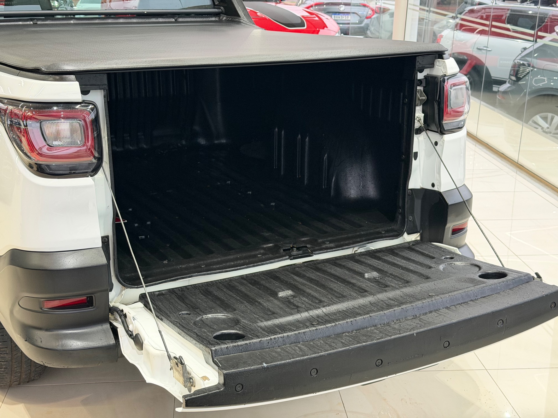 Fiat Strada Endurance 1.4 Flex 8V Cs Plus - foto 8