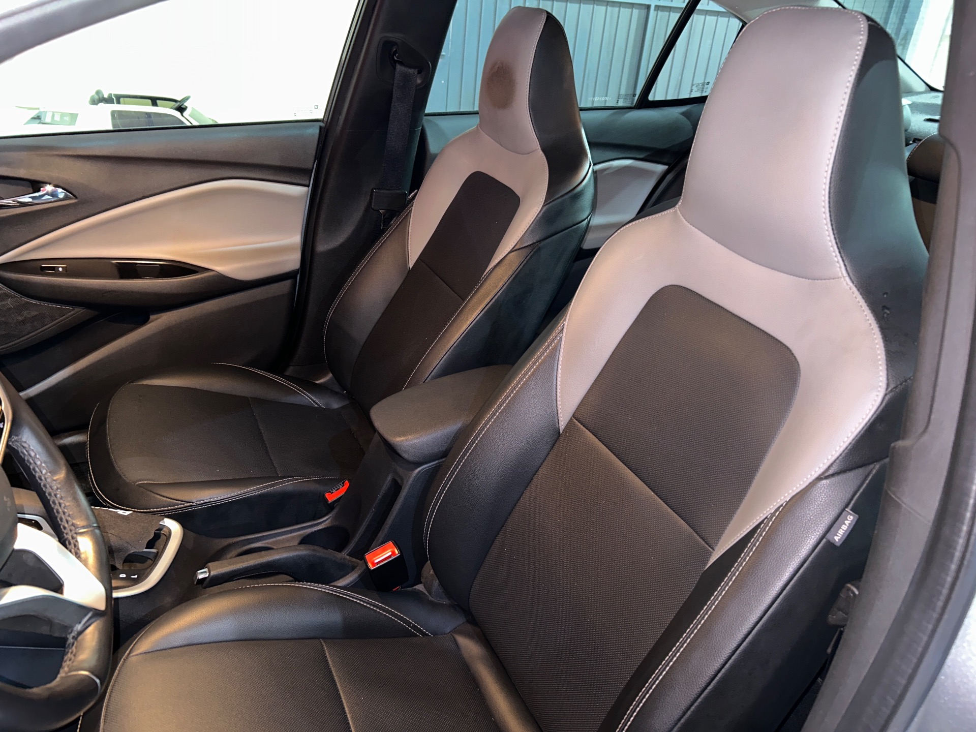 Chevrolet Onix Sed. Plus Prem. 1.0 12V Tb Flex Automático - foto 7