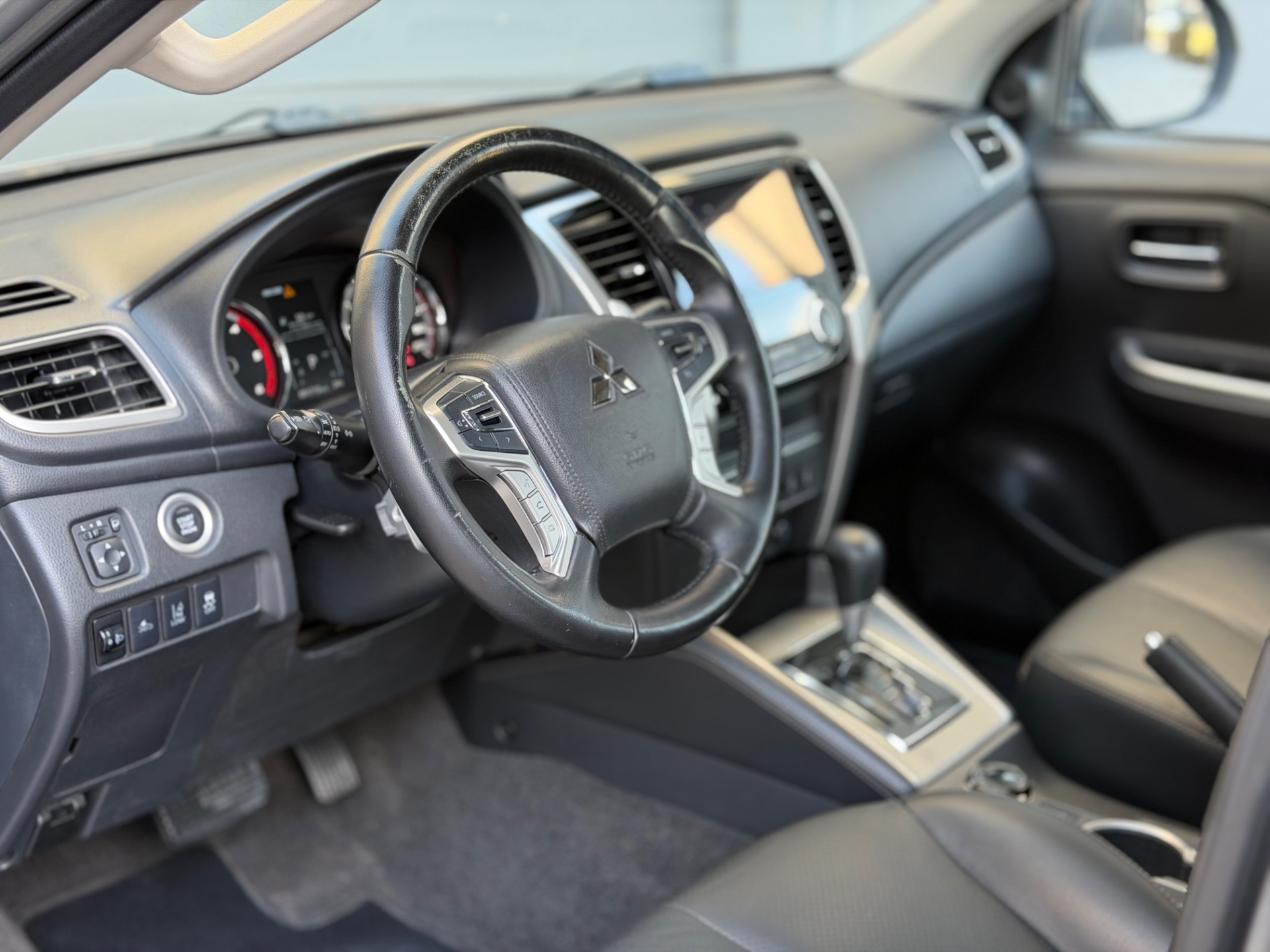 Mitsubishi Triton Sport Hpe S 2.4 Cd Dies. Automático - foto 8