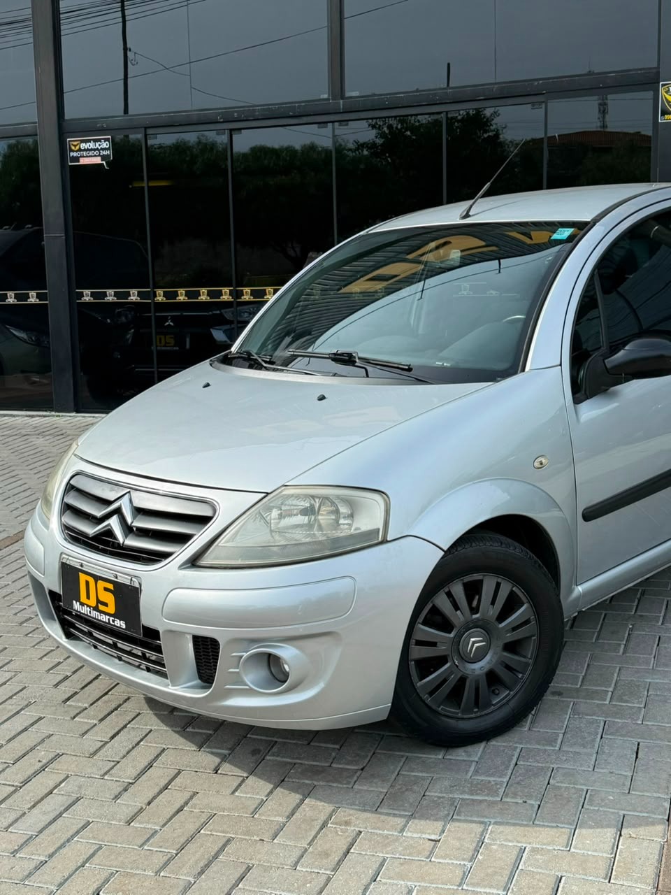 Citroën C3 Glx 1.4 Glx Sonora 1.4 Flex 8V 5P - foto 2