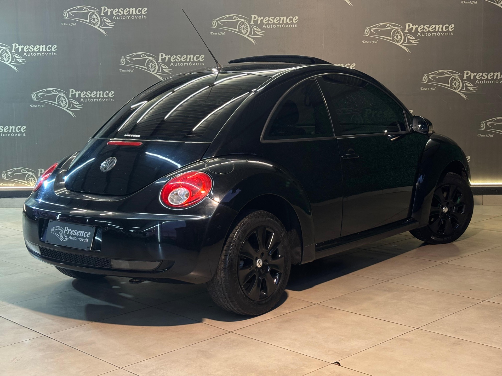 Volkswagen New Beetle 2.0 Mi Mec. Aut. - foto 6