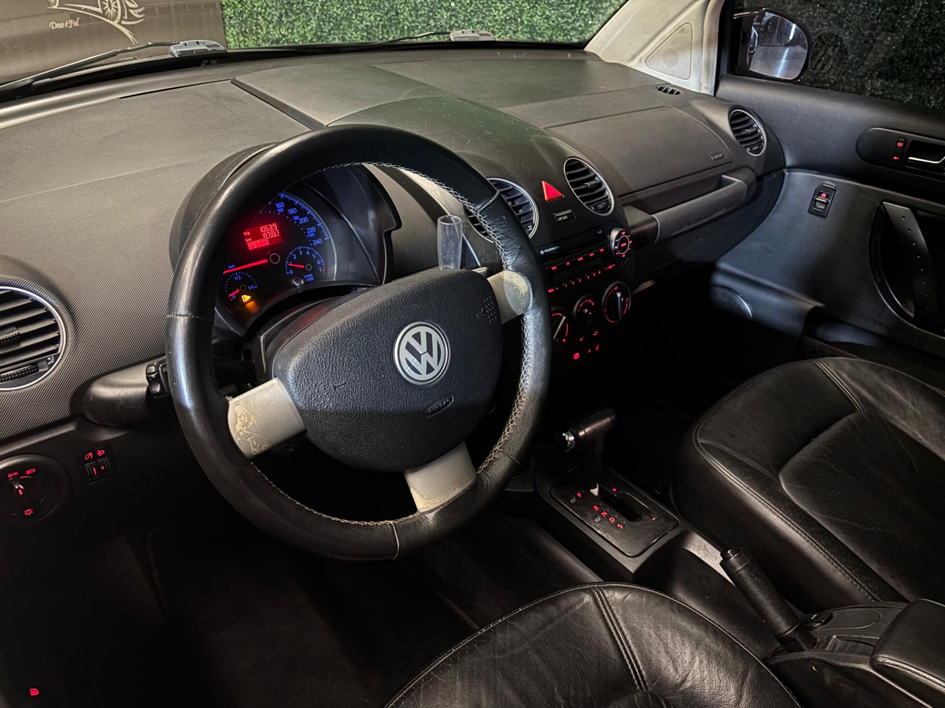 Volkswagen New Beetle 2.0 Mi Mec. Aut. - foto 13