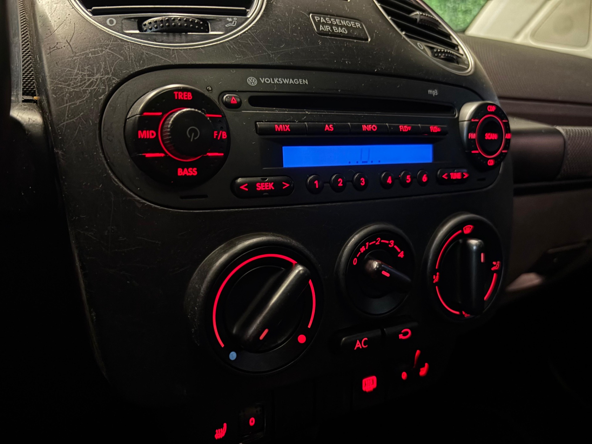Volkswagen New Beetle 2.0 Mi Mec. Aut. - foto 9
