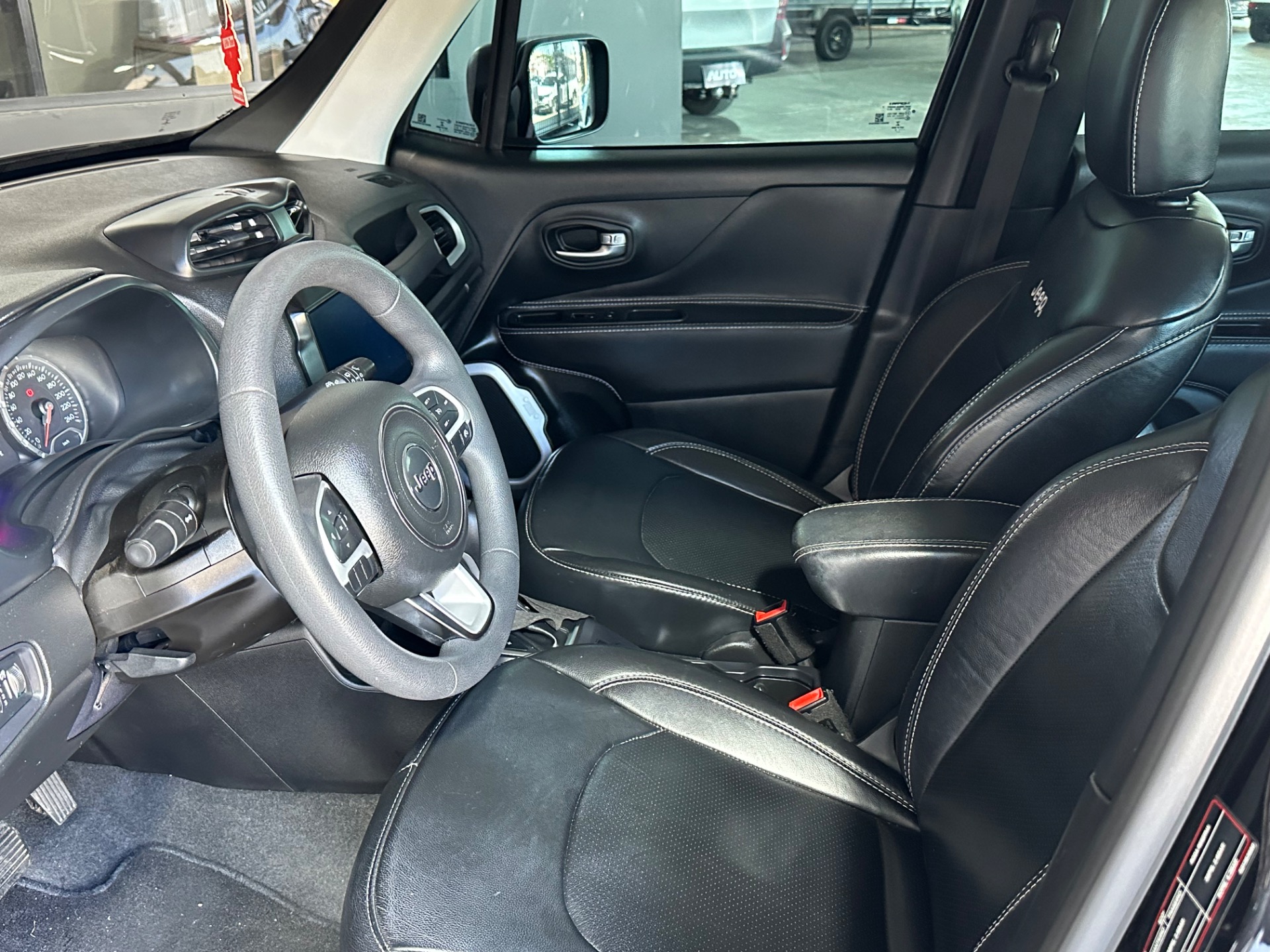 Jeep Renegade 1.8 4X2 Flex 16V Aut. - foto 14