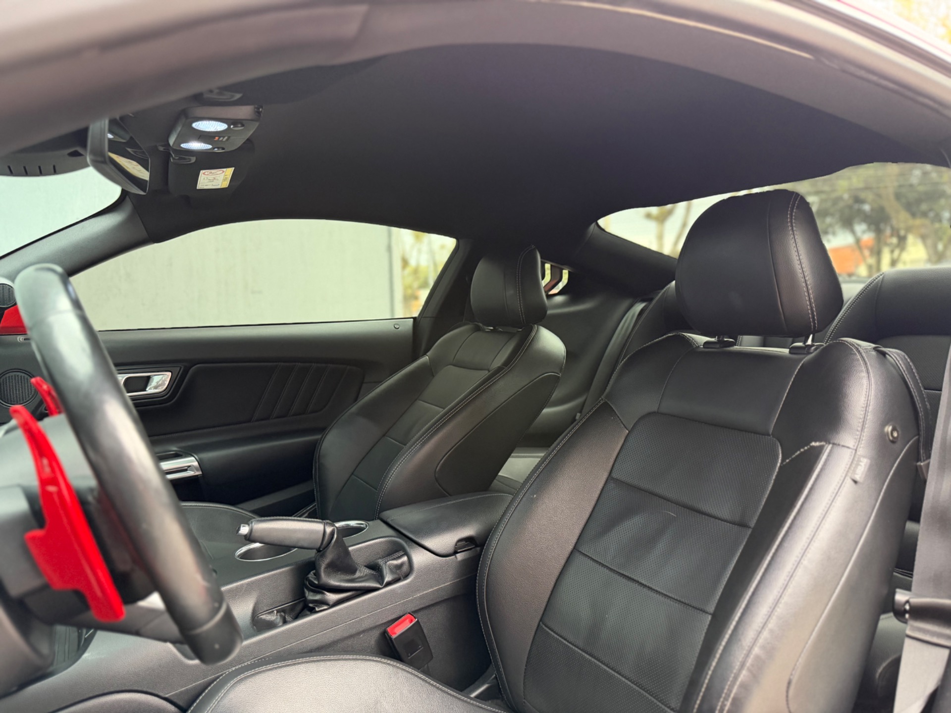 Ford Mustang GT Premium 5.0 V8 - foto 13