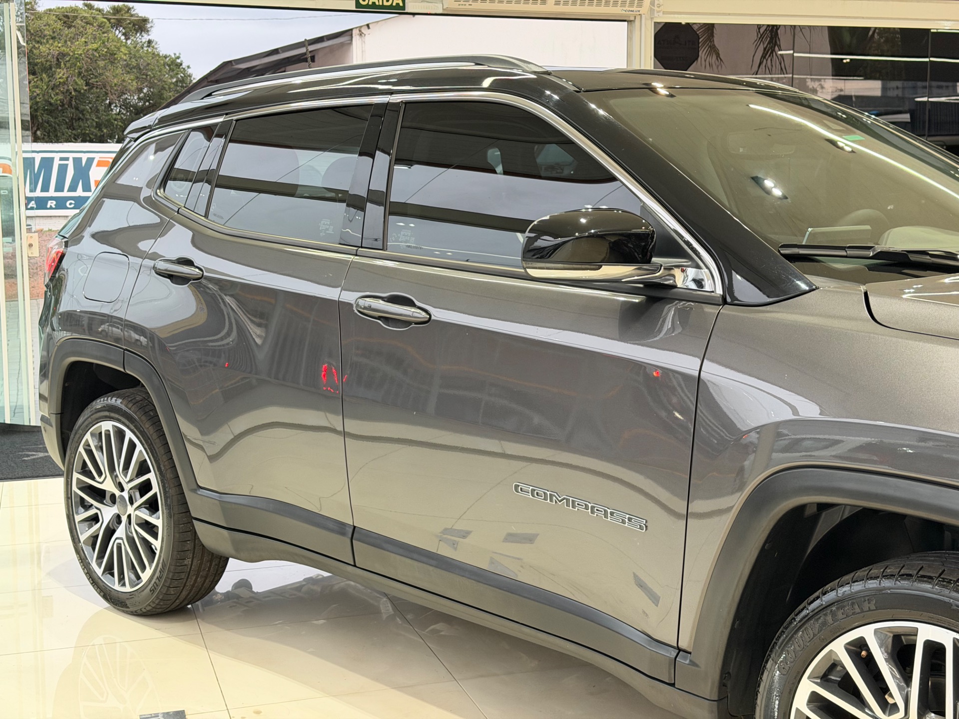 Jeep Compass Limited Td 350 2.0 4X4 Die. Aut. - foto 12