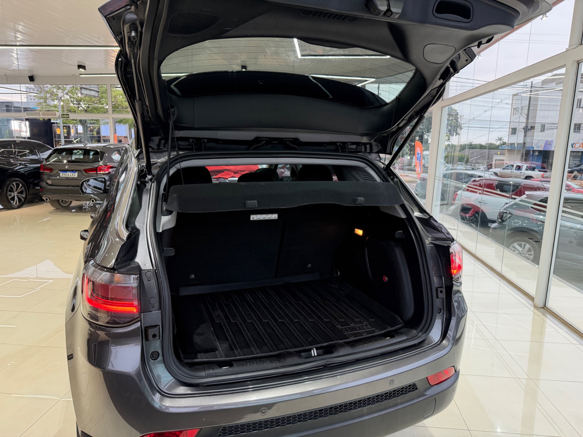 Jeep Compass Limited Td 350 2.0 4X4 Die. Aut. - foto 9