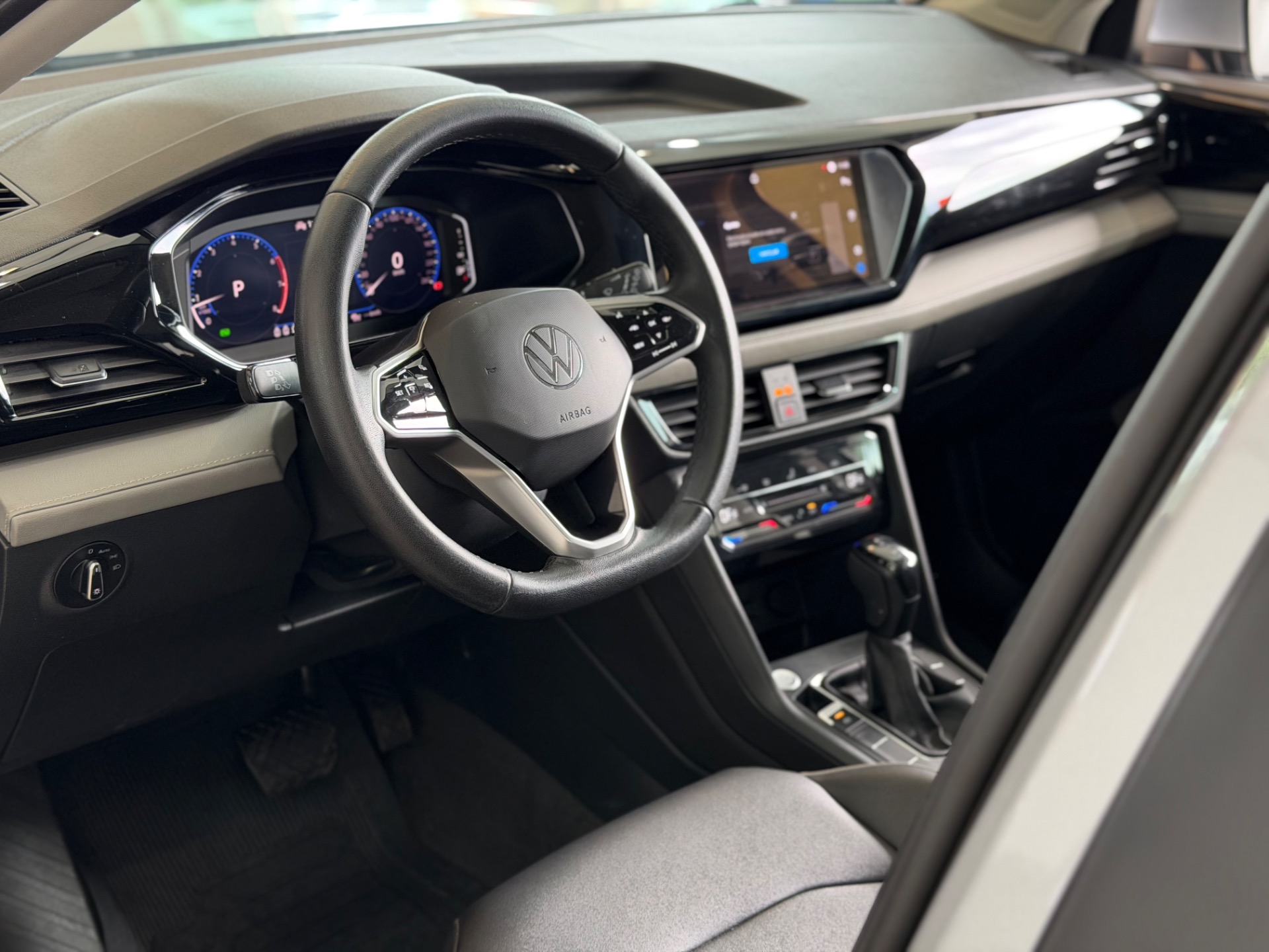 Volkswagen Taos Comfortline 1.4 250 TSI Flex Aut. - foto 11