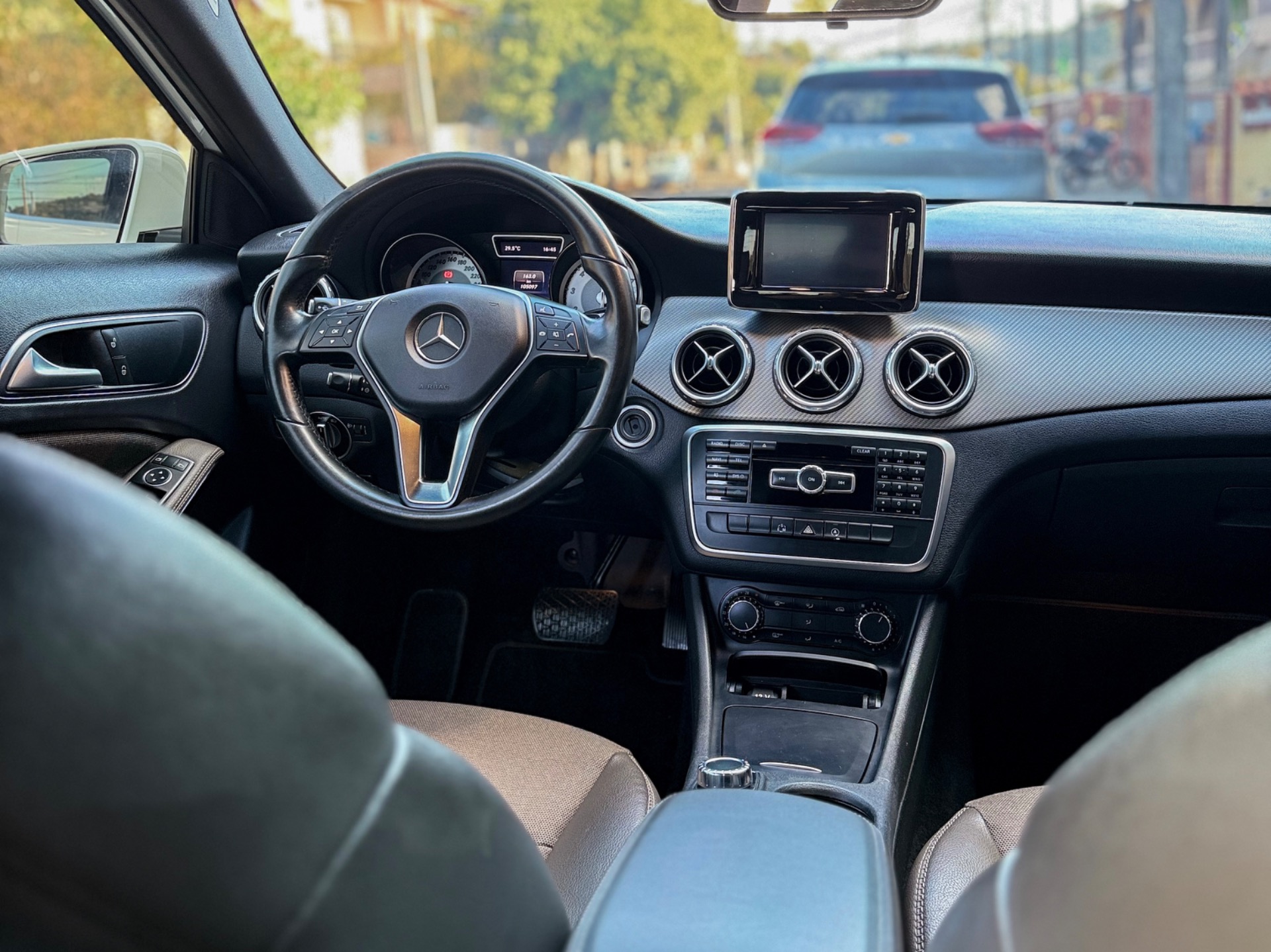 Mercedes-Benz Classe GLA Gla 200 Style 1.6 Tb 16V Flex Aut. - foto 4