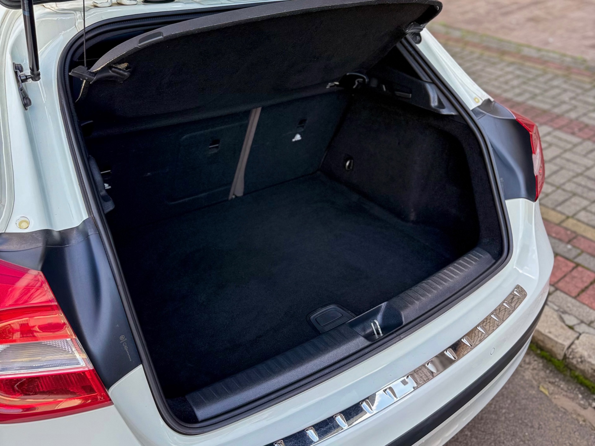 Mercedes-Benz Classe GLA Gla 200 Style 1.6 Tb 16V Flex Aut. - foto 14