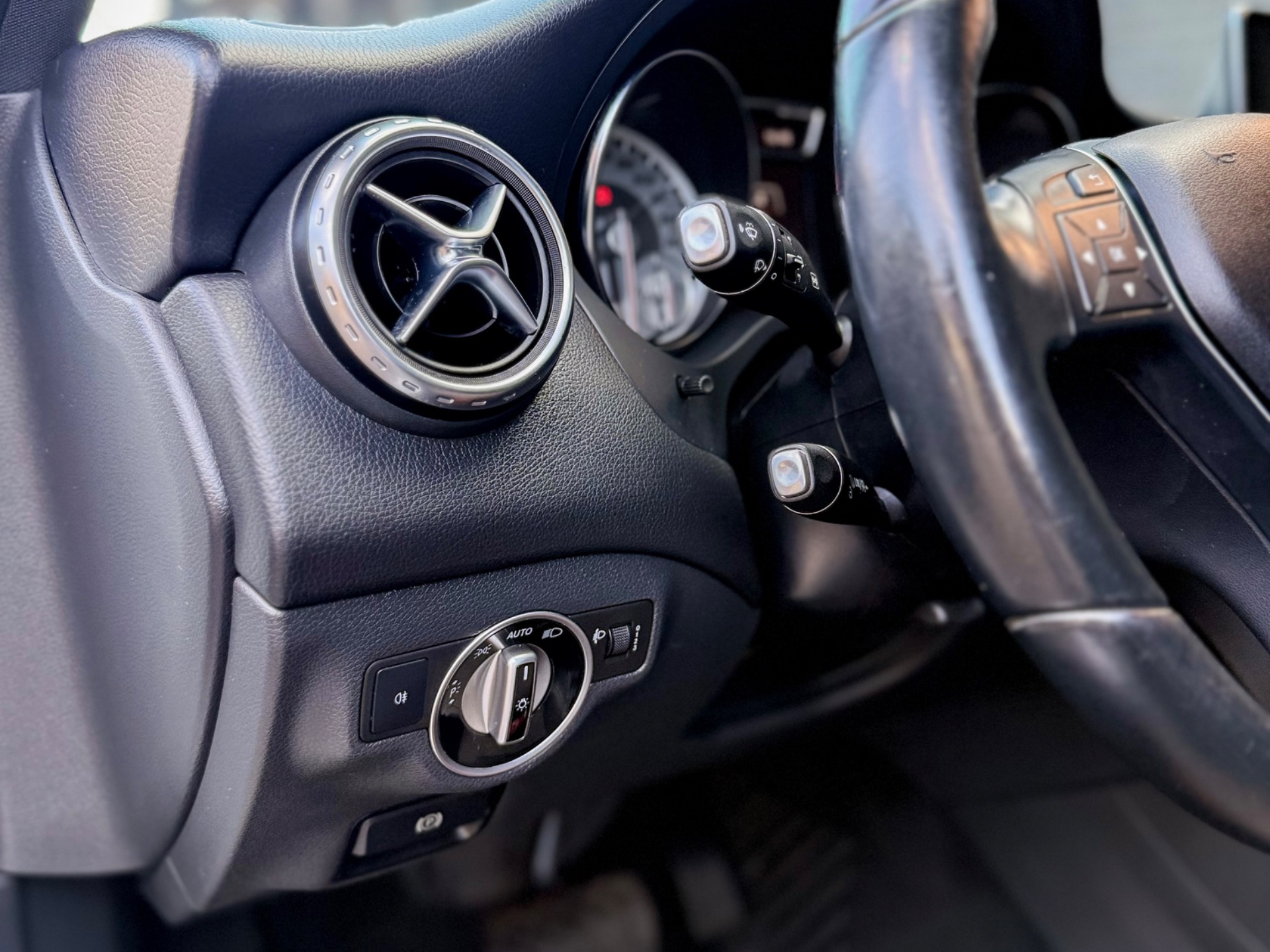 Mercedes-Benz Classe GLA Gla 200 Style 1.6 Tb 16V Flex Aut. - foto 16