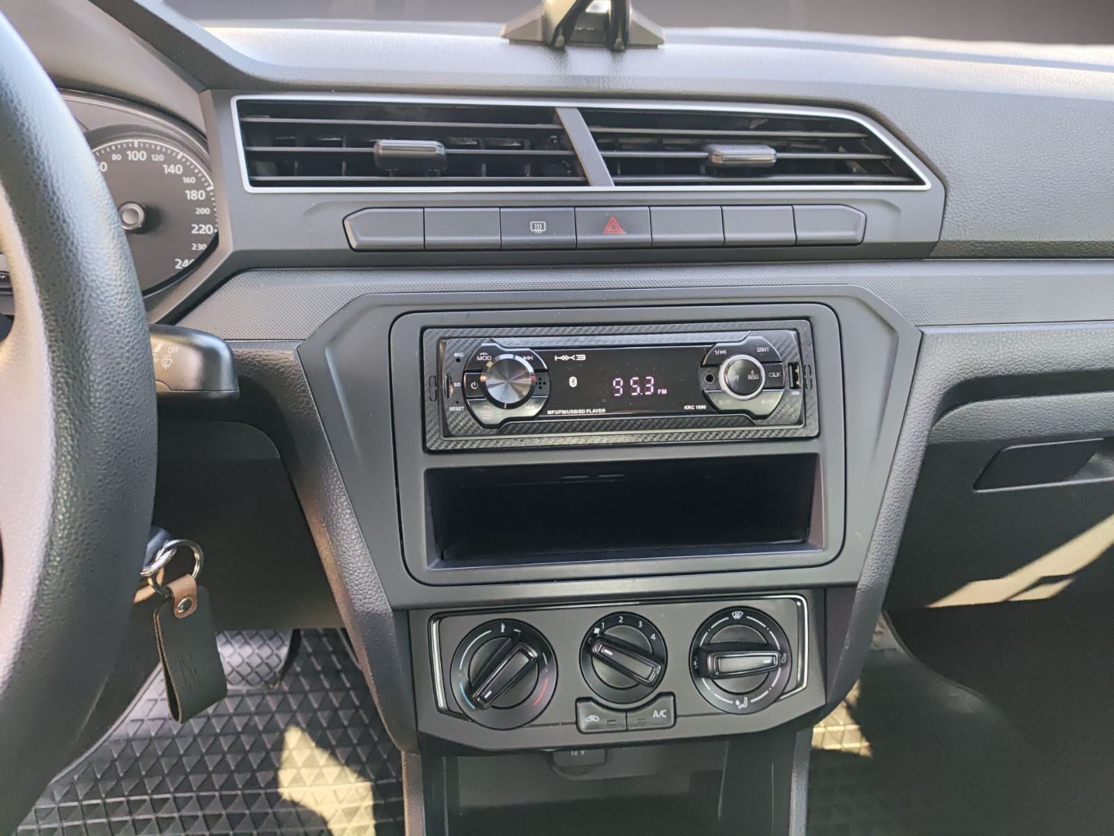 Volkswagen Voyage 1.6 MSI Flex 16V 4P Aut. - foto 9