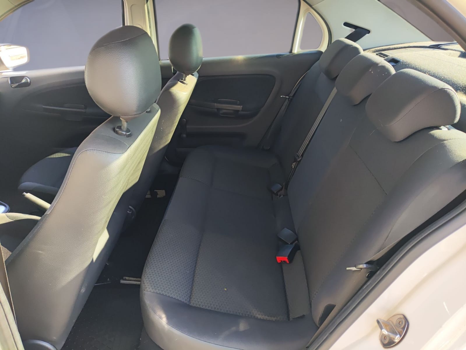 Volkswagen Voyage 1.6 MSI Flex 16V 4P Aut. - foto 11
