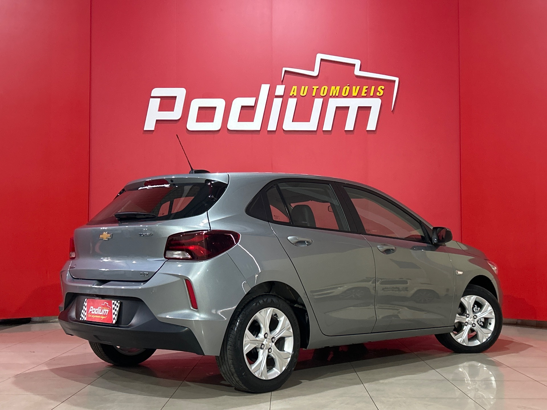 Chevrolet Onix Hatch LTZ 1.0 12V Tb Flex 5P Aut. - foto 3