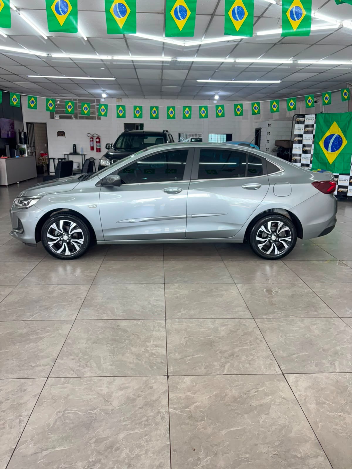 Chevrolet Onix Sed. Plus Prem. 1.0 12V Tb Flex Automático - foto 8