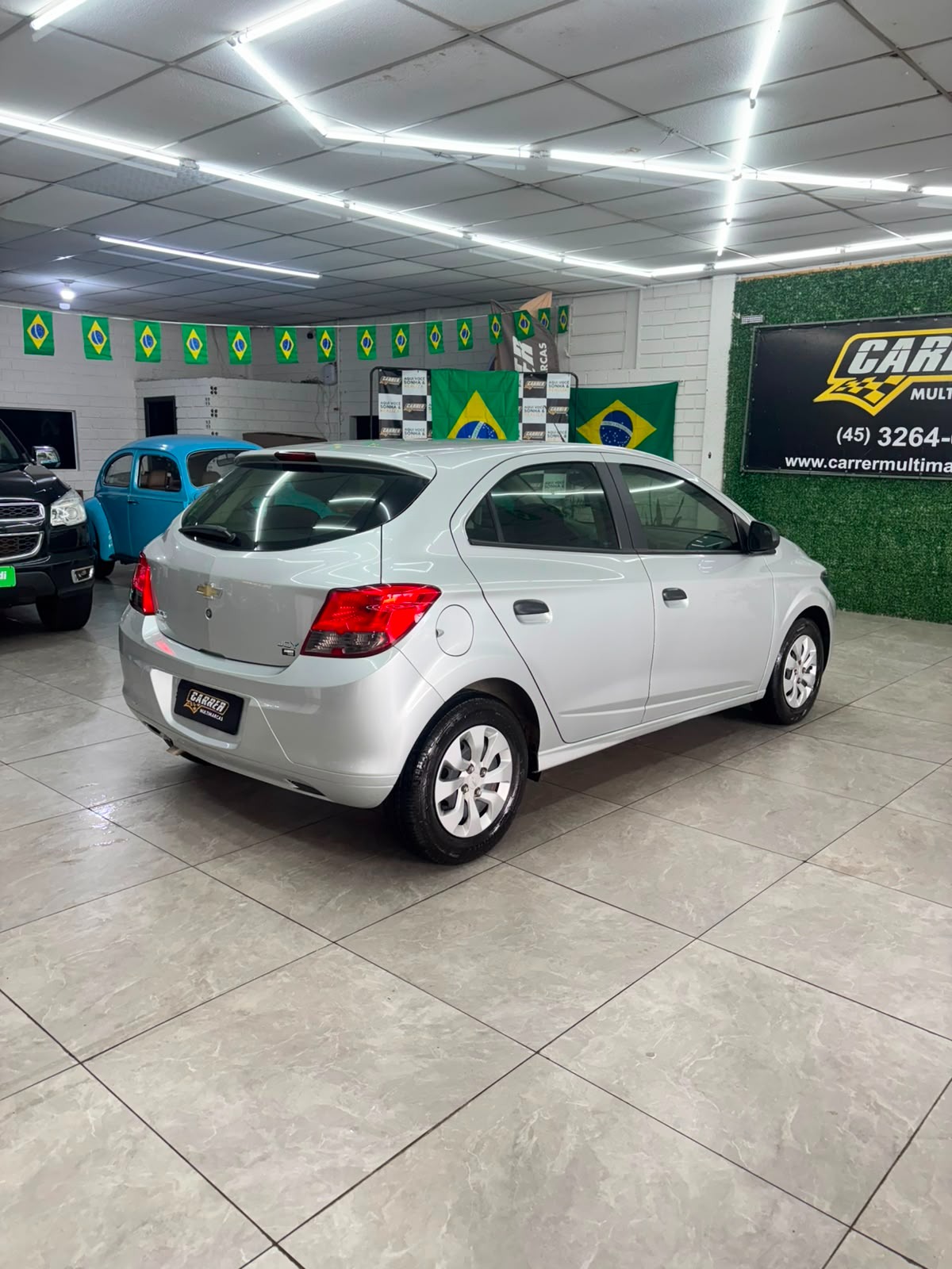 Chevrolet Onix Hatch Joy 1.0 8V Flex 5P Mec. - foto 4