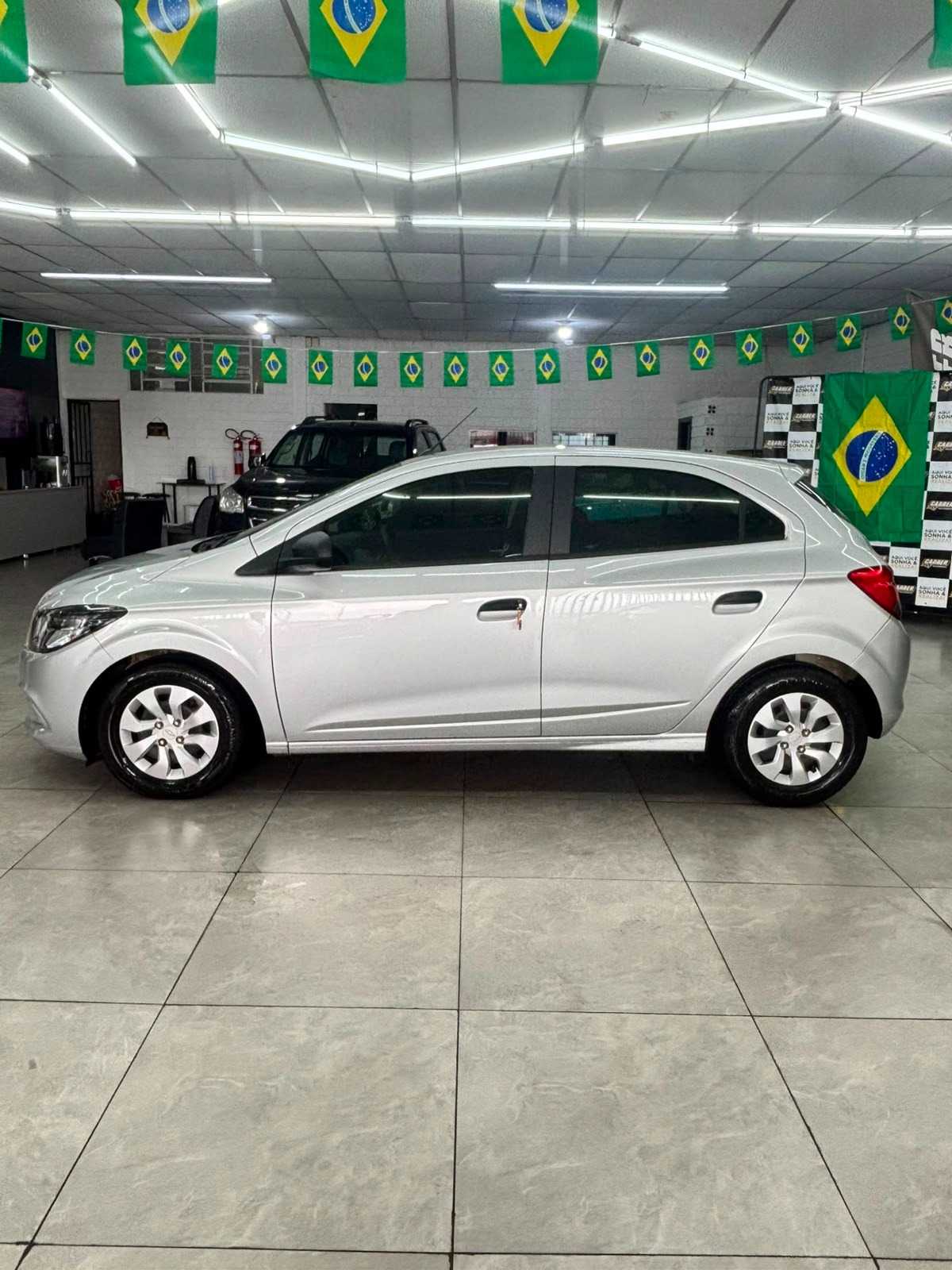 Chevrolet Onix Hatch Joy 1.0 8V Flex 5P Mec. - foto 7