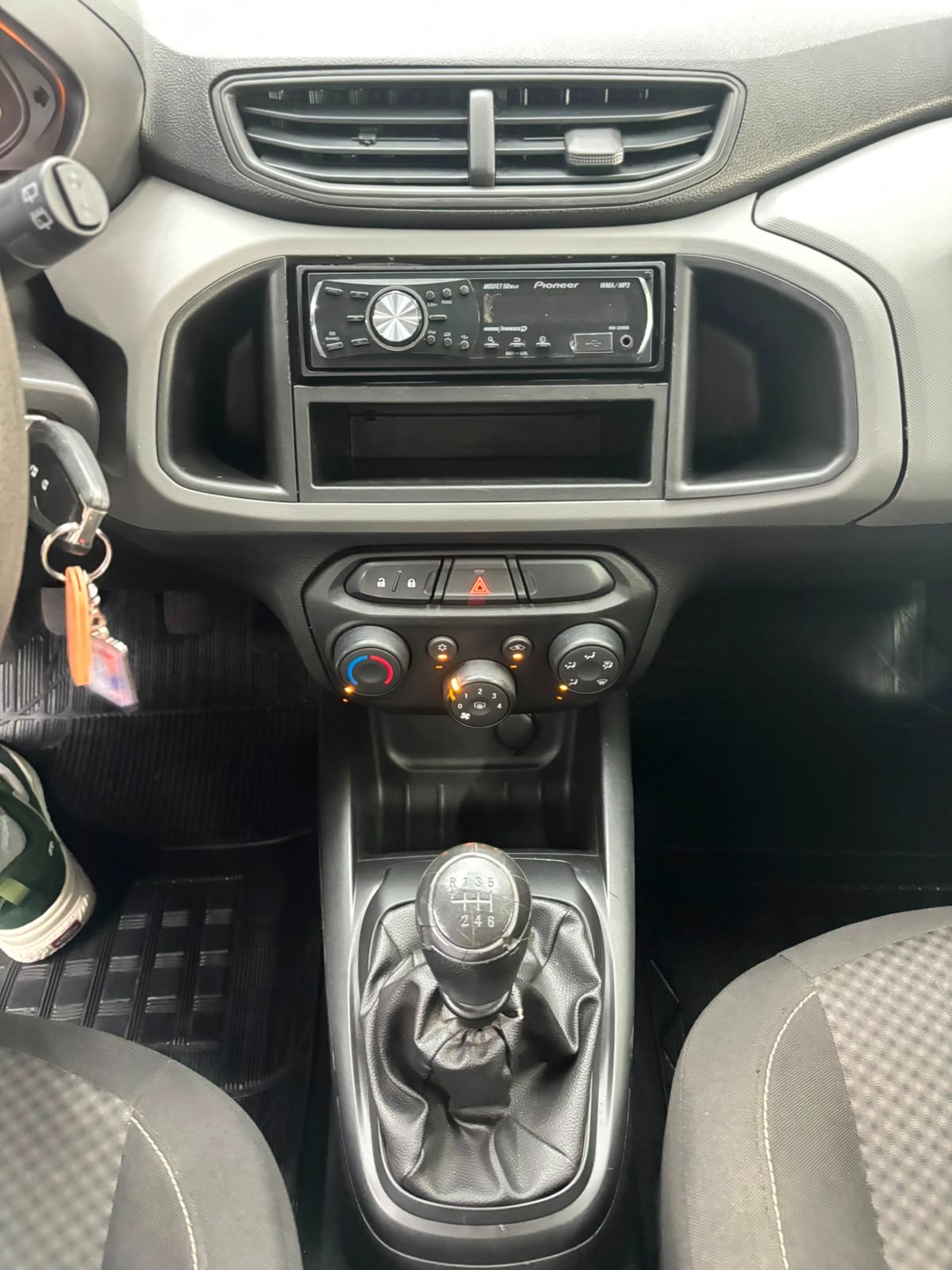 Chevrolet Onix Hatch Joy 1.0 8V Flex 5P Mec. - foto 14